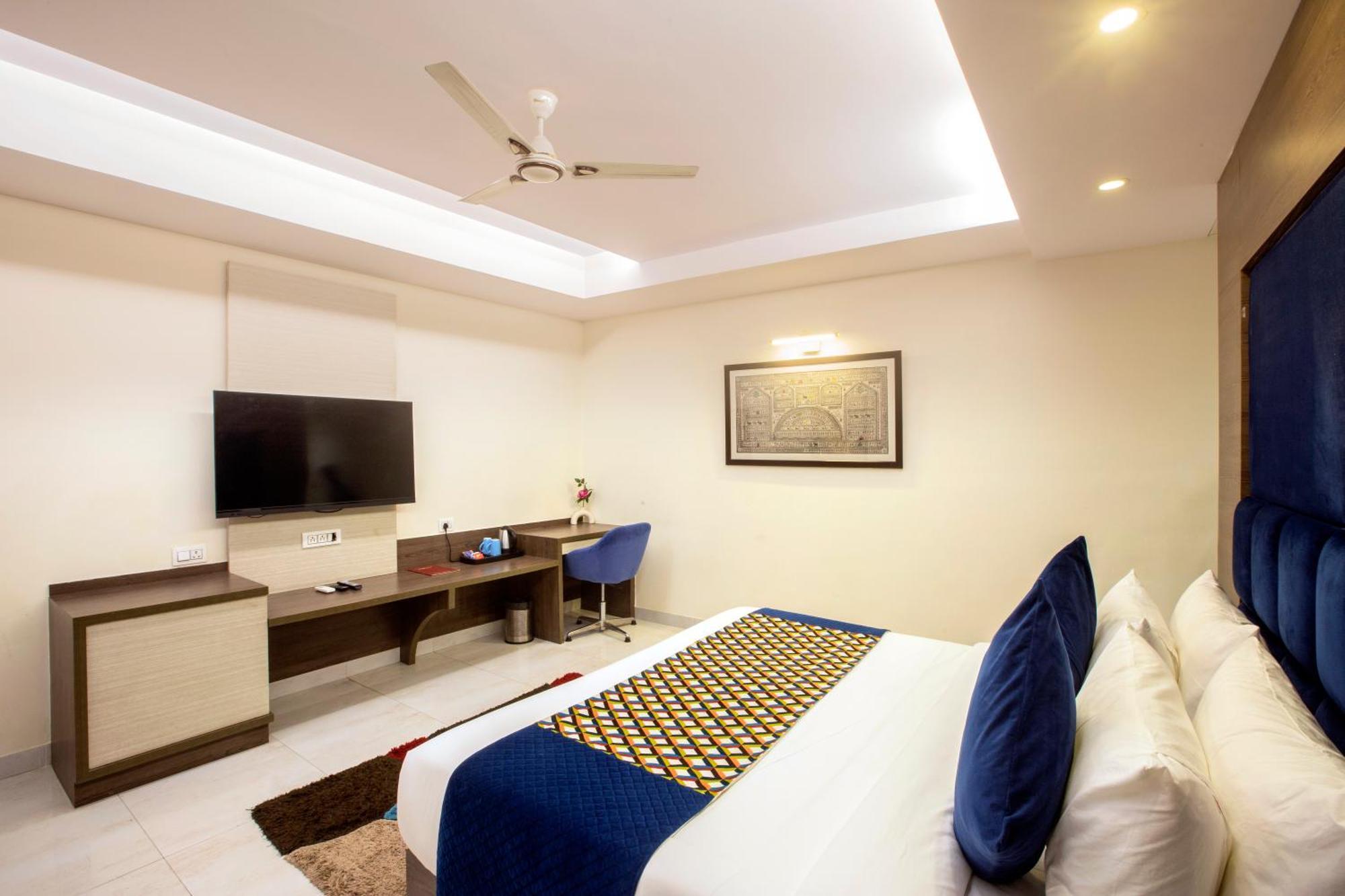 Hotel Cardinal Express Oxmo Igi Airport Delhi 4*