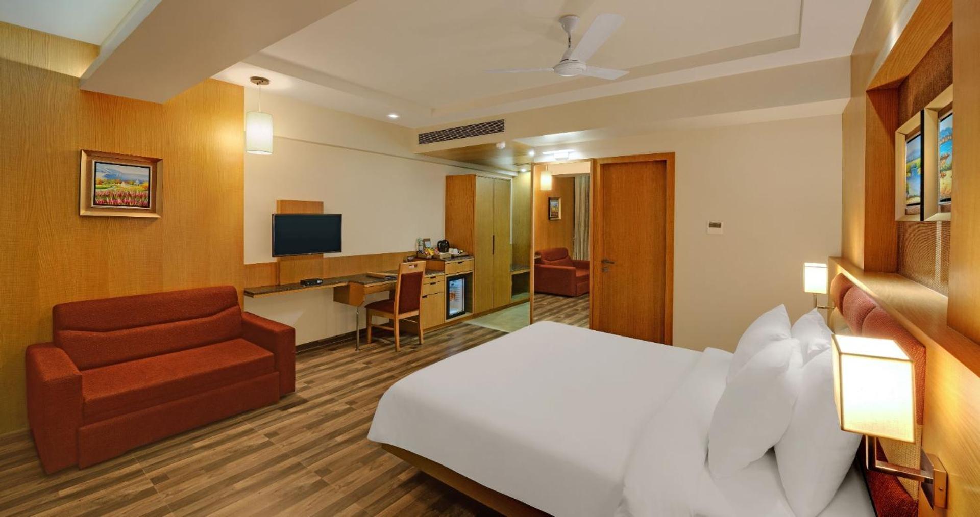 Grand Belwood Near Delhi Airport Hotel