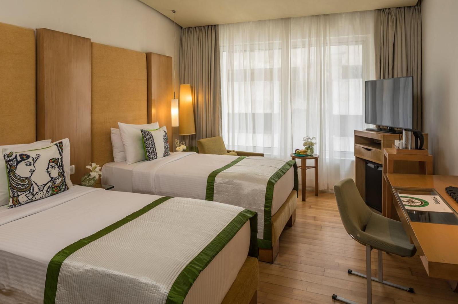 Hotel The Empire Near Delhi Airport 4*