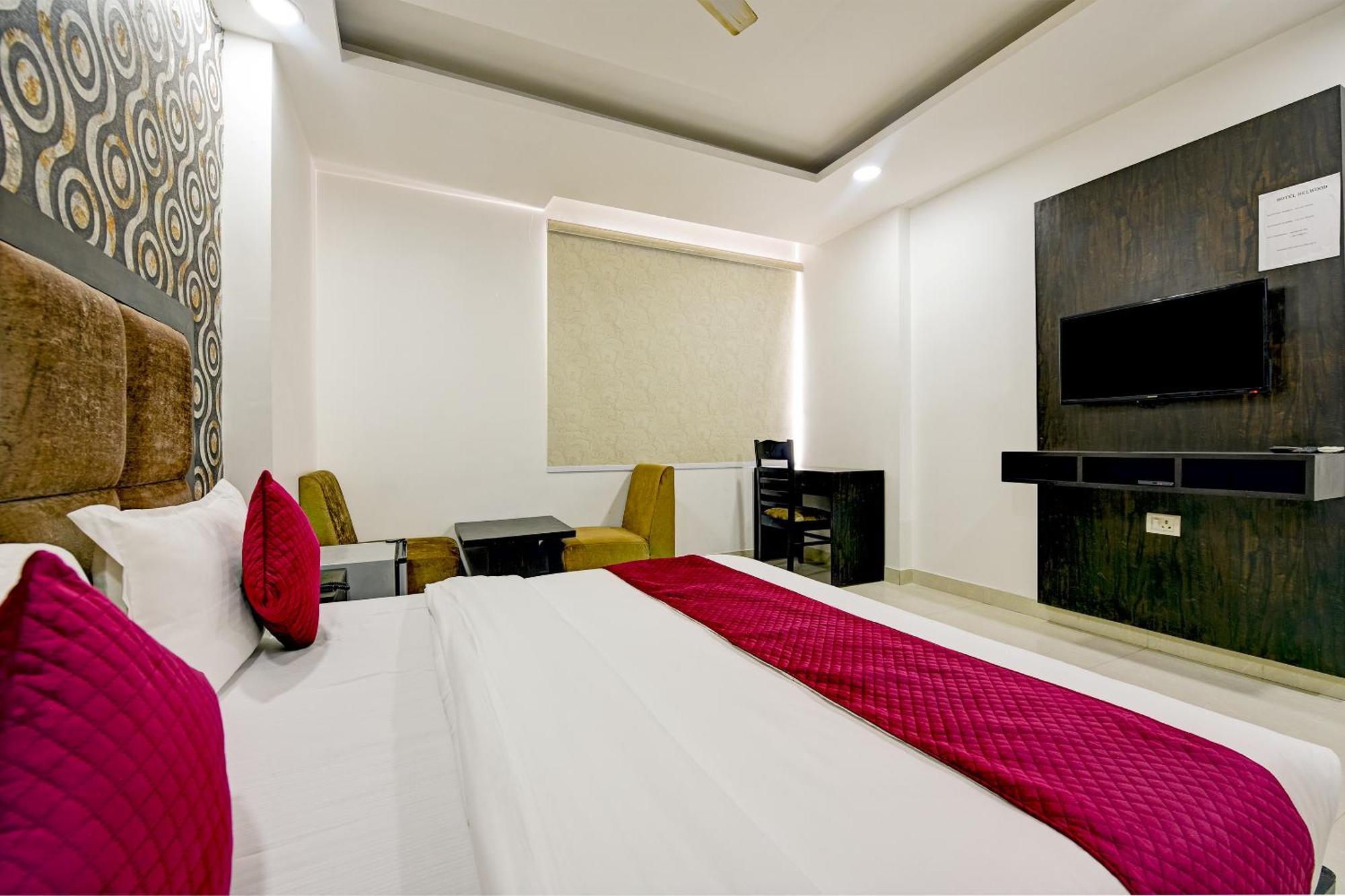 The Empire Near Delhi Airport 4*