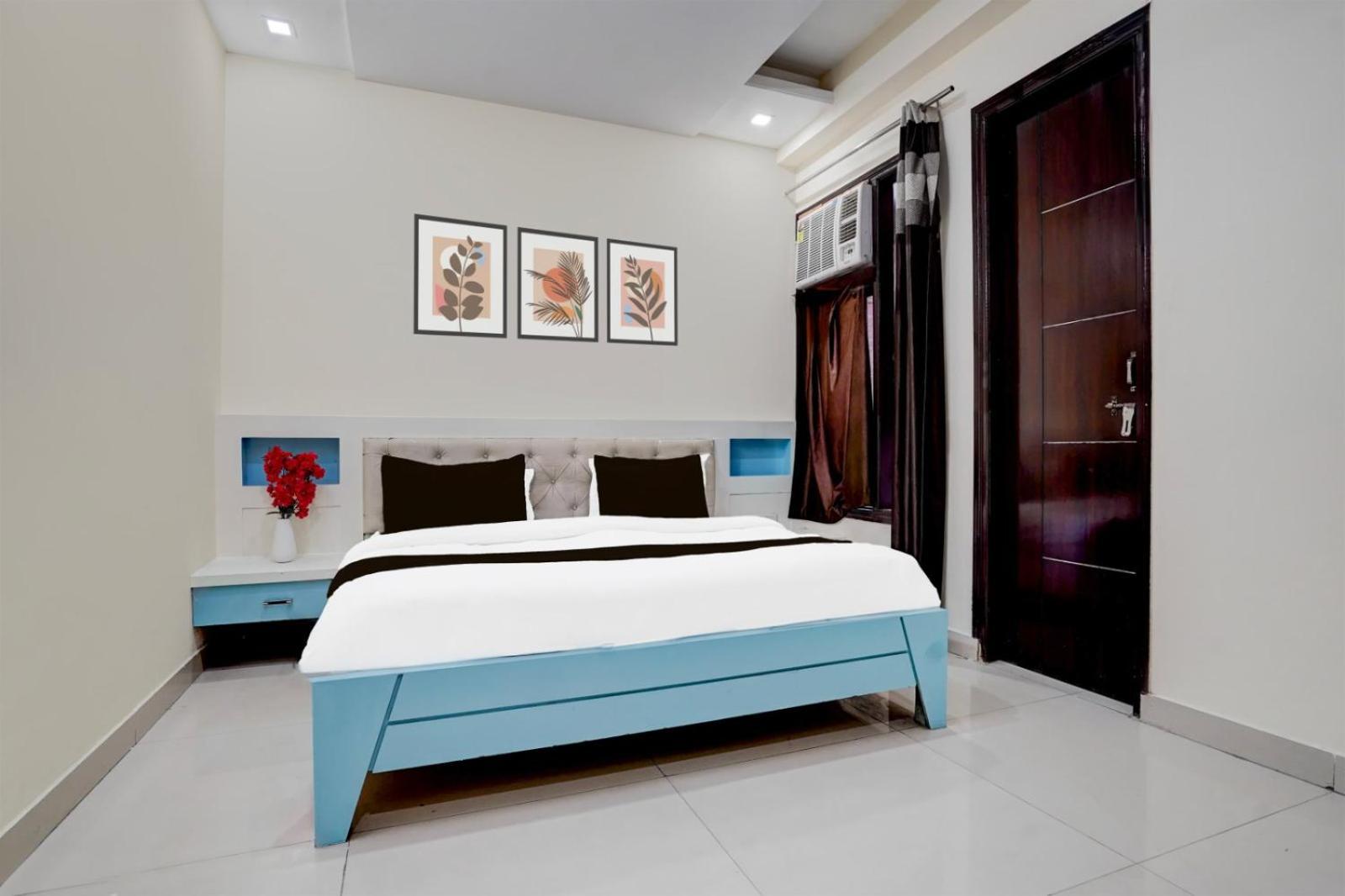 Hotel Cozy Cave New Delhi