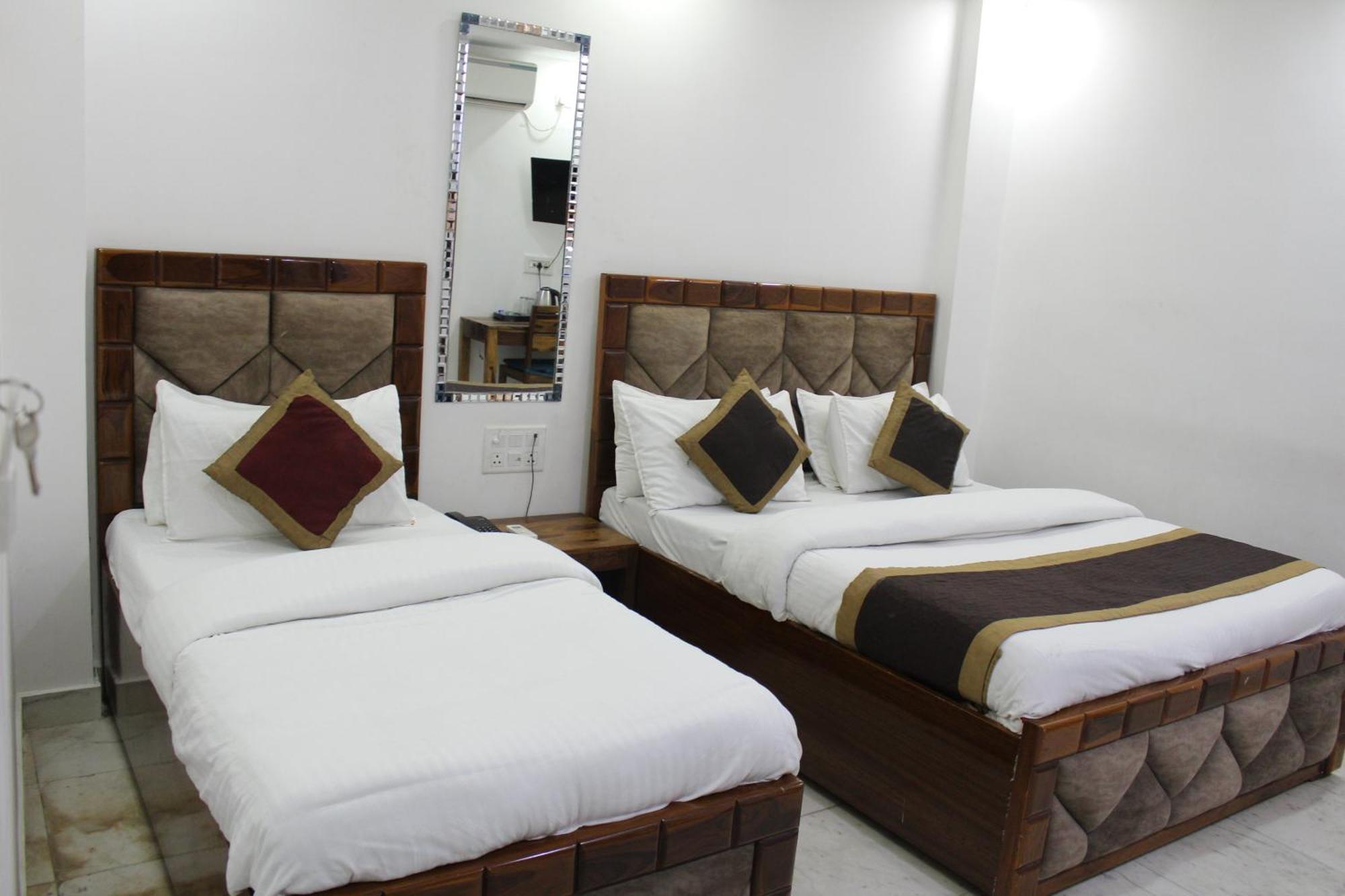 Yess Boss International Hotel 3*