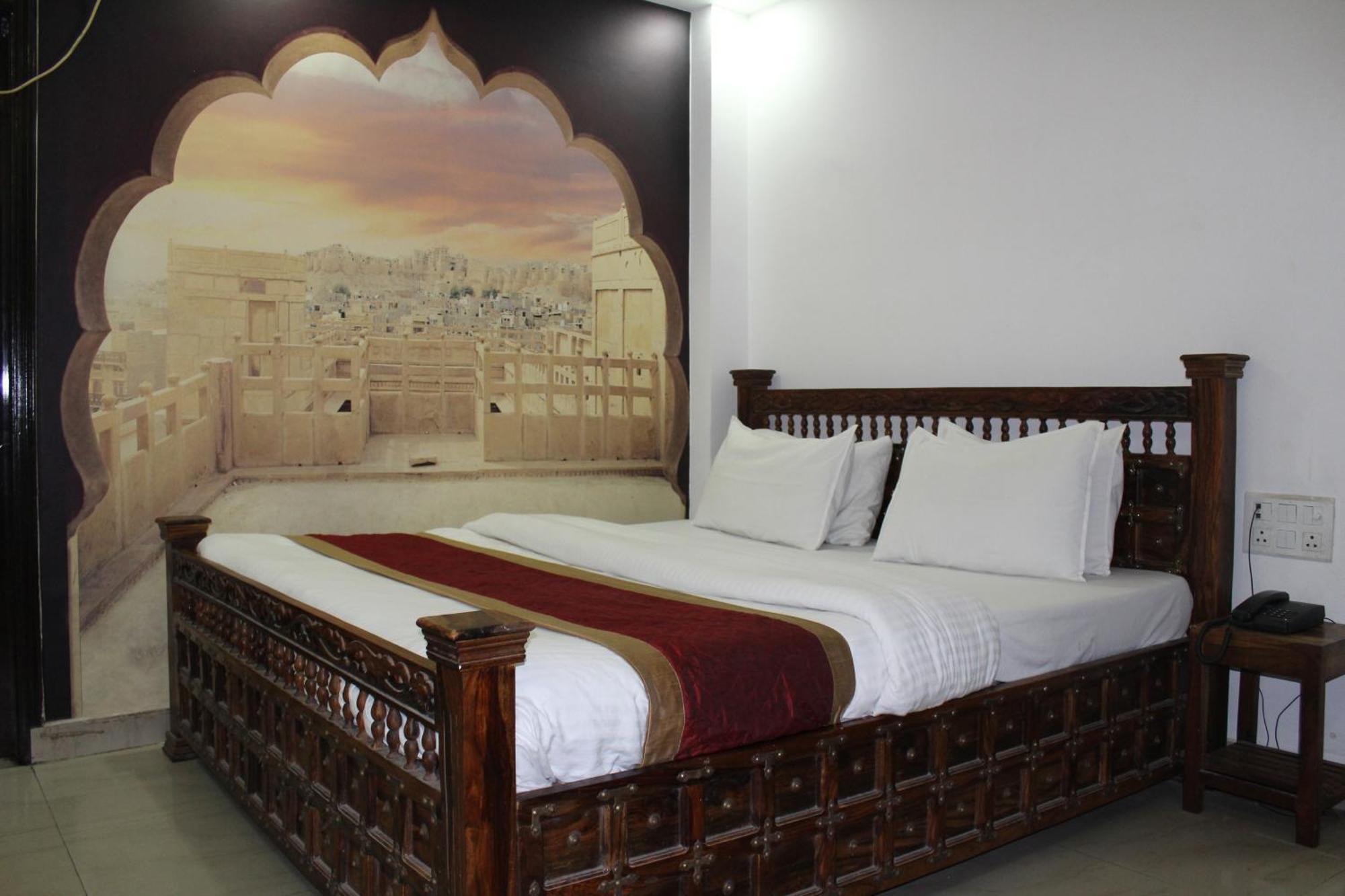 Hotel Yess Boss International 3*
