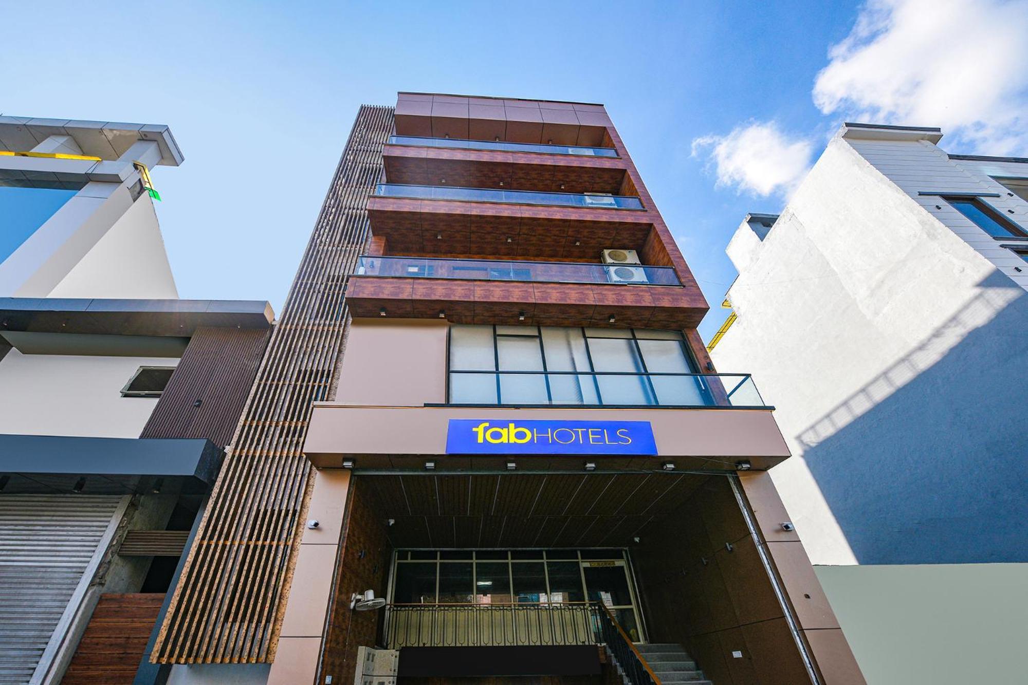 Fabhotel Muscat Residency Hotel New Delhi