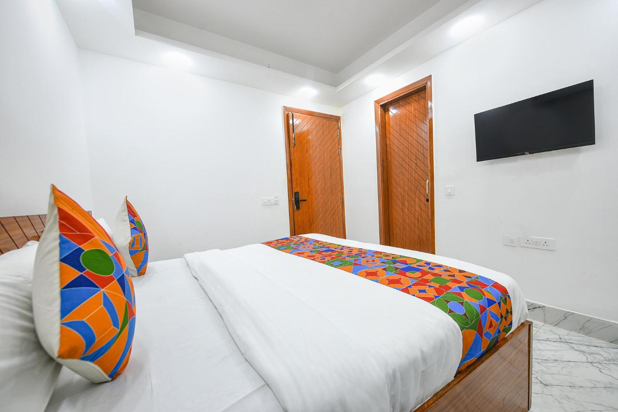 Fabhotel Muscat Residency 3*