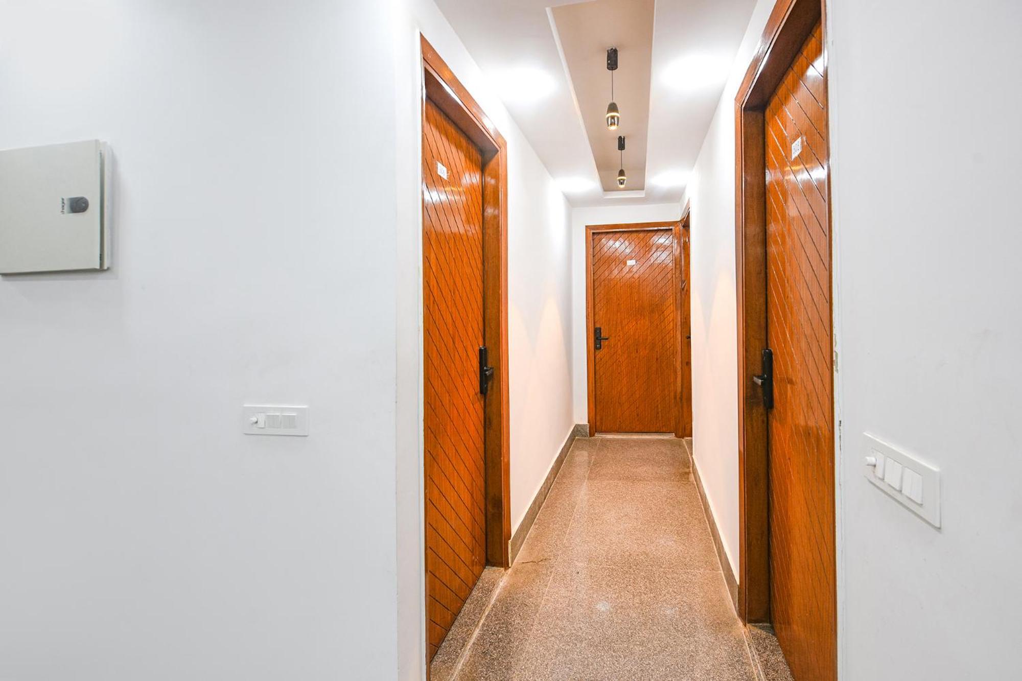 Fabhotel Muscat Residency New Delhi