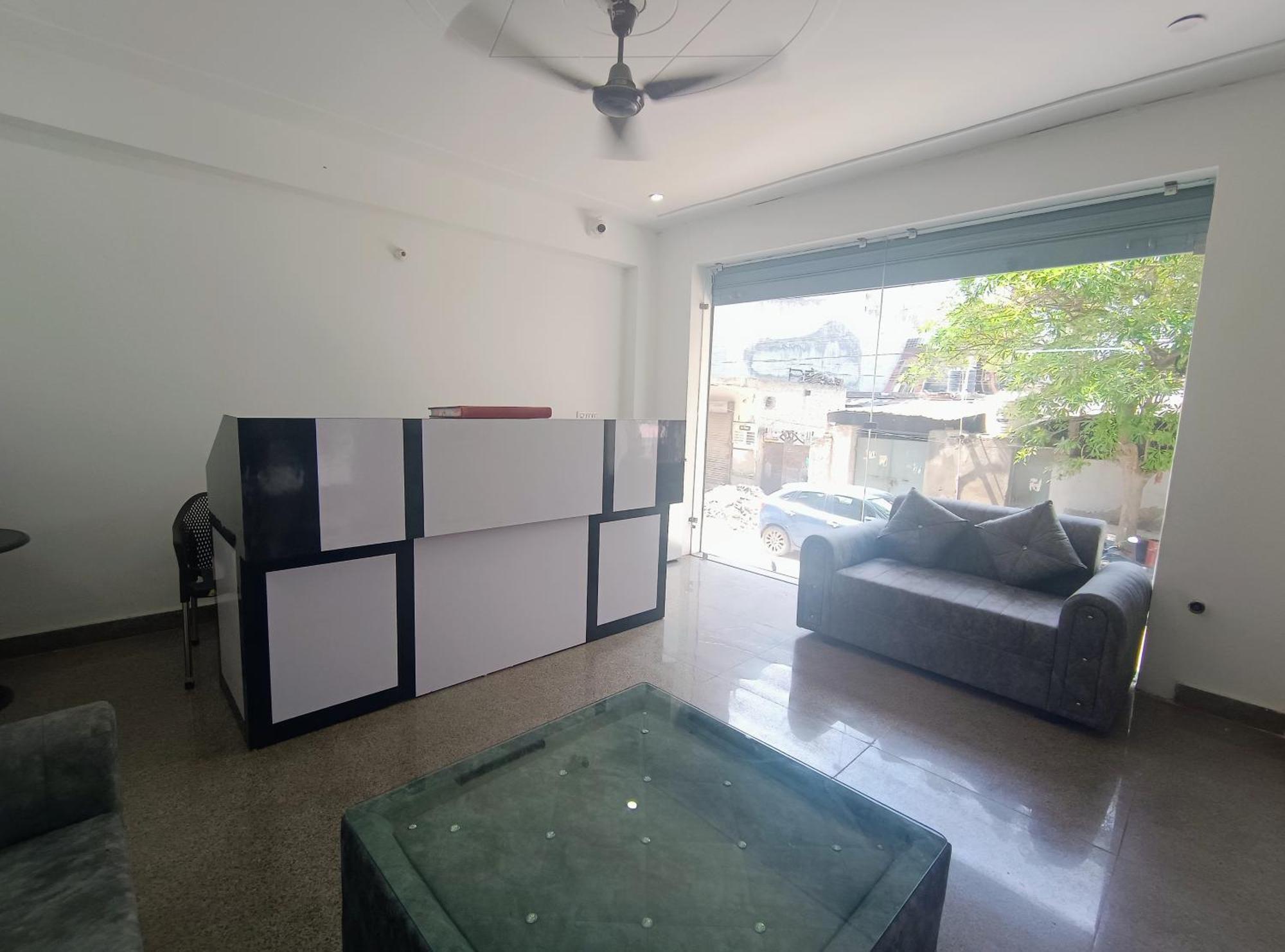 Krishna Tower 3*