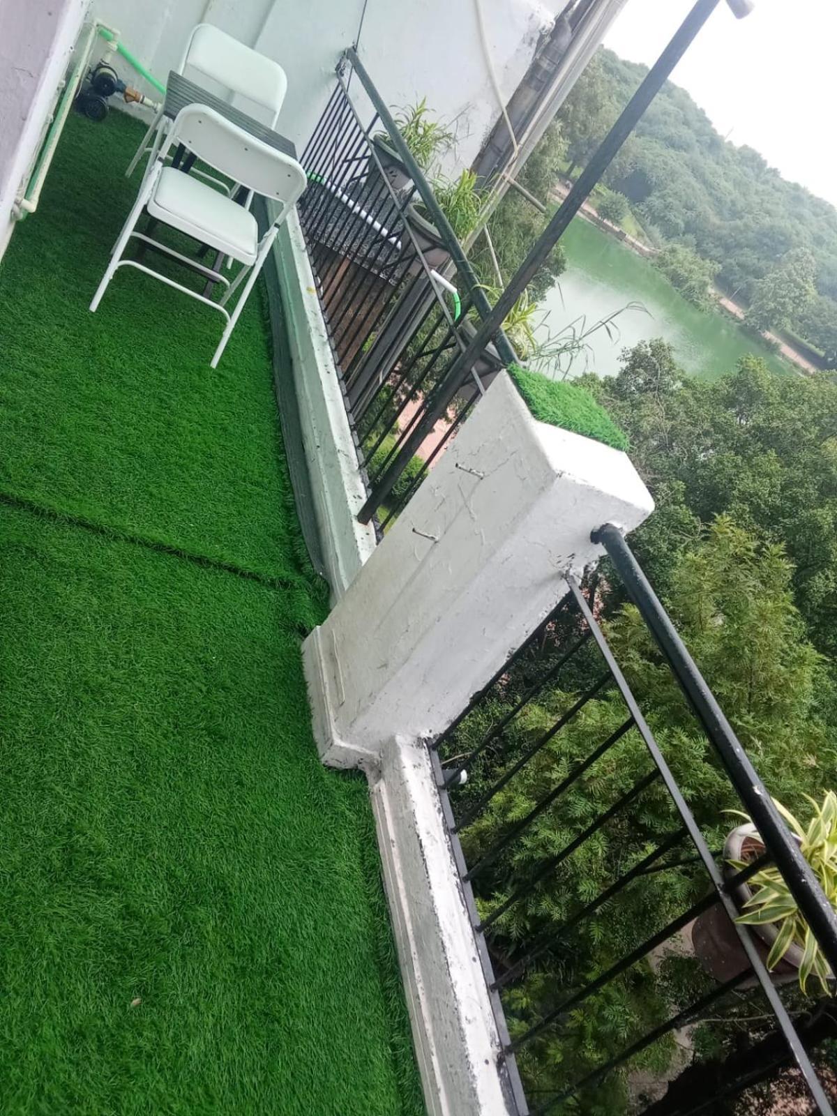 Bed & Breakfast Lakeside Serenity Retreat New Delhi