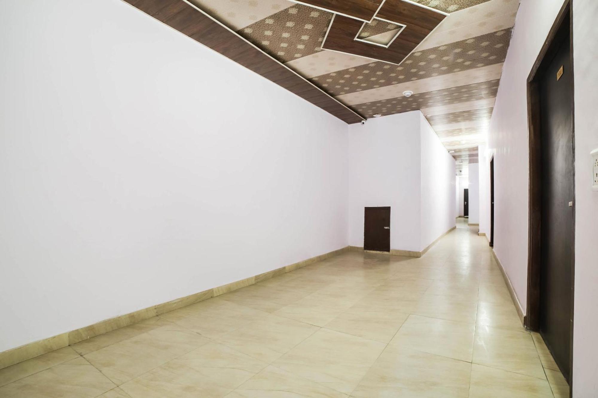 O Iris Lite 3* Delhi (National Capital Territory of India)