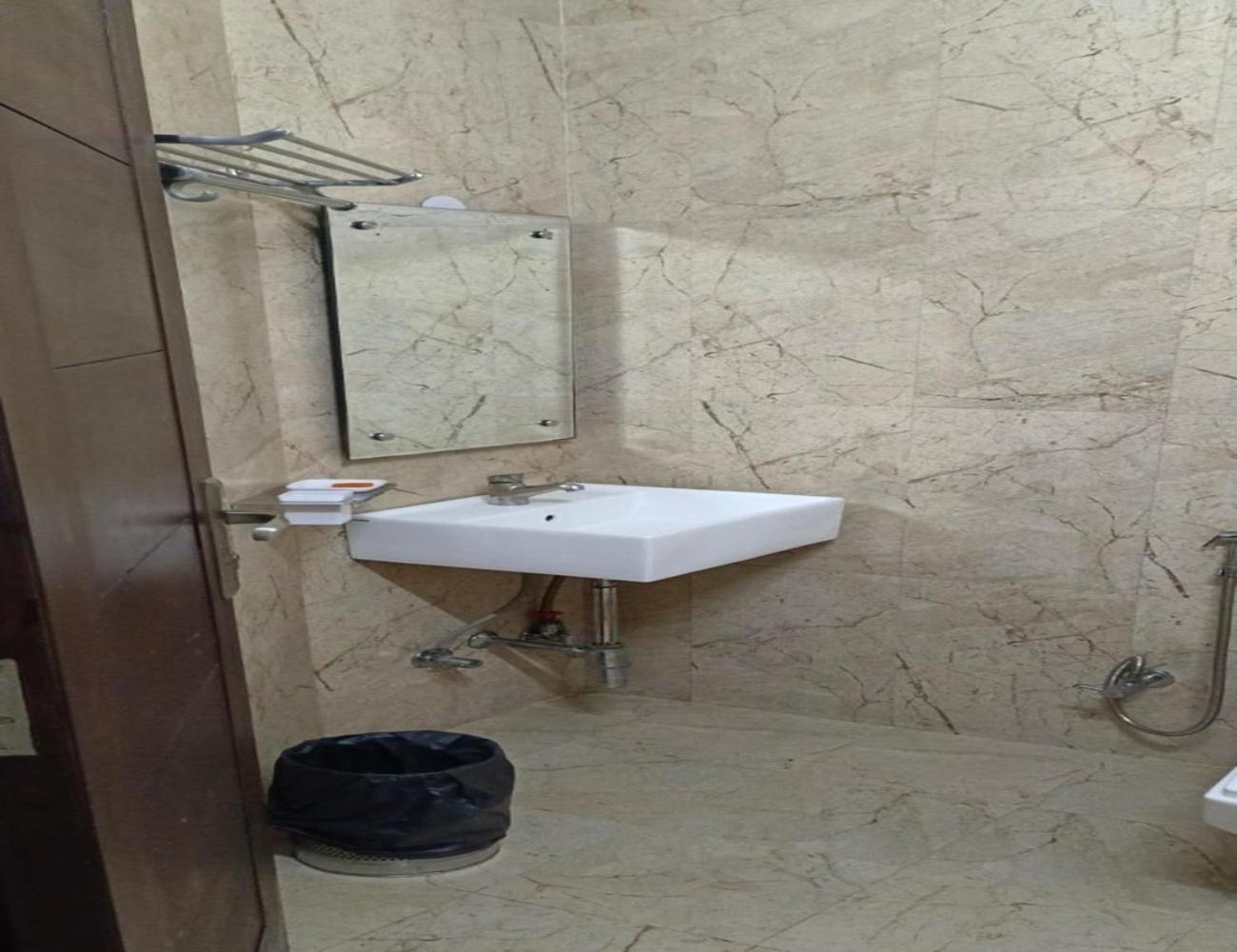 Bed & Breakfast Runway Residency At Pitampura Delhi (National Capital Territory of India)