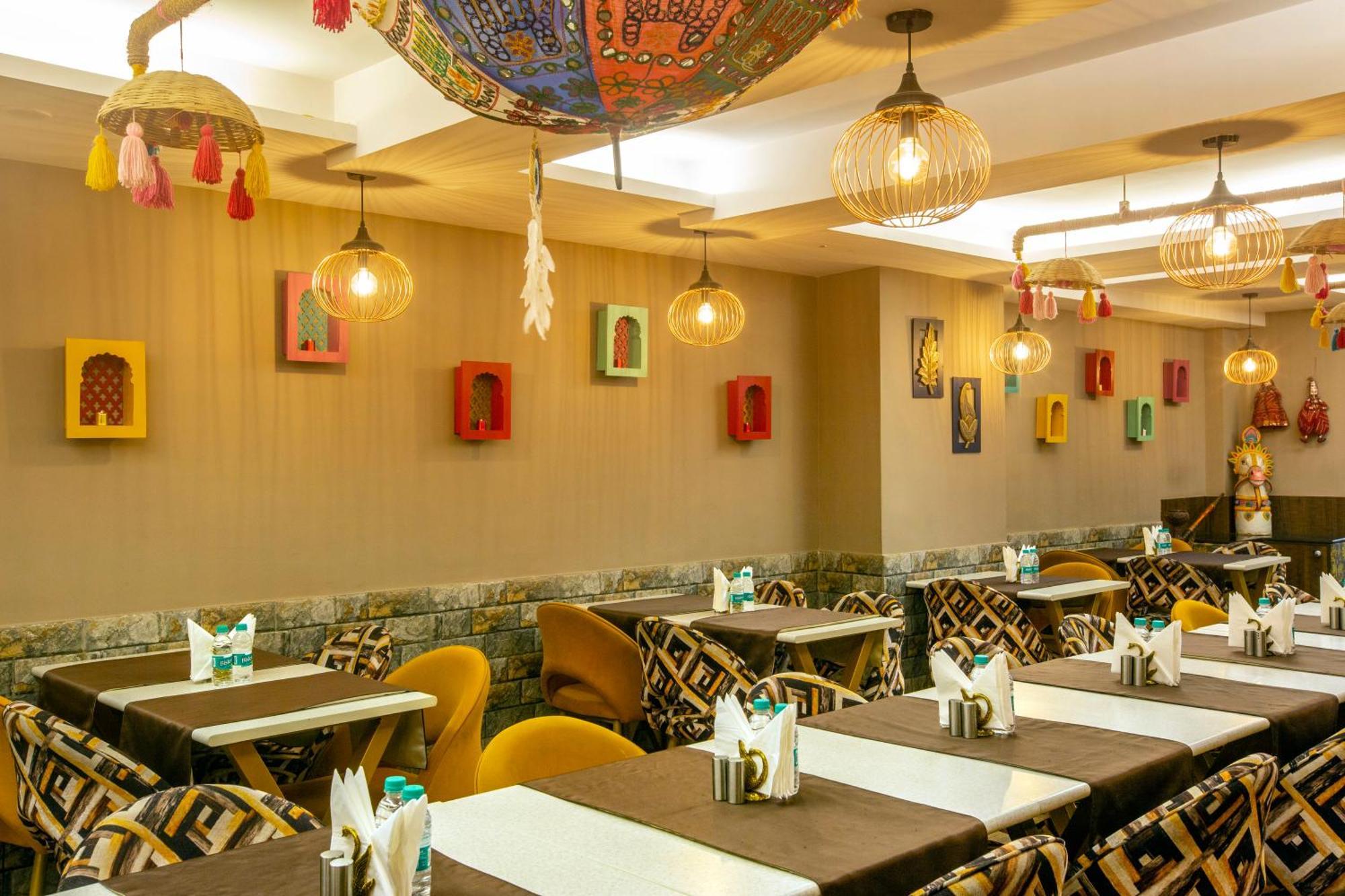 Hotel Oxmo Delhi Airport With Free Airport Transsfer