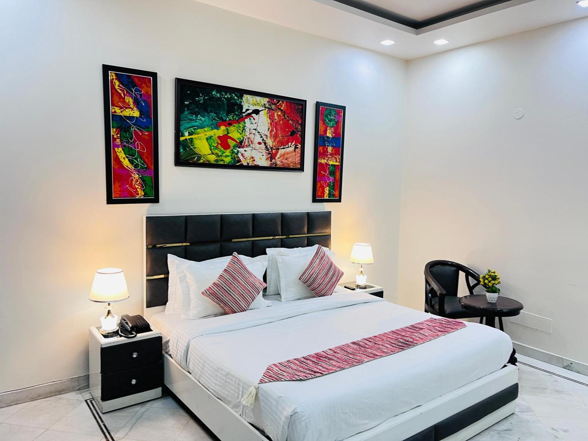 South - Park Near Hauz Khas South Delhi Hotel New Delhi