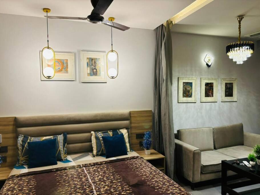 Minimalist Haven At 26th Floor Supernova