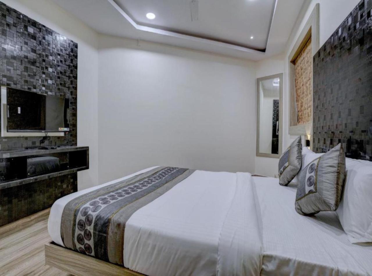 Hotel Airport De Olive Aero Near Igi Airport 4*