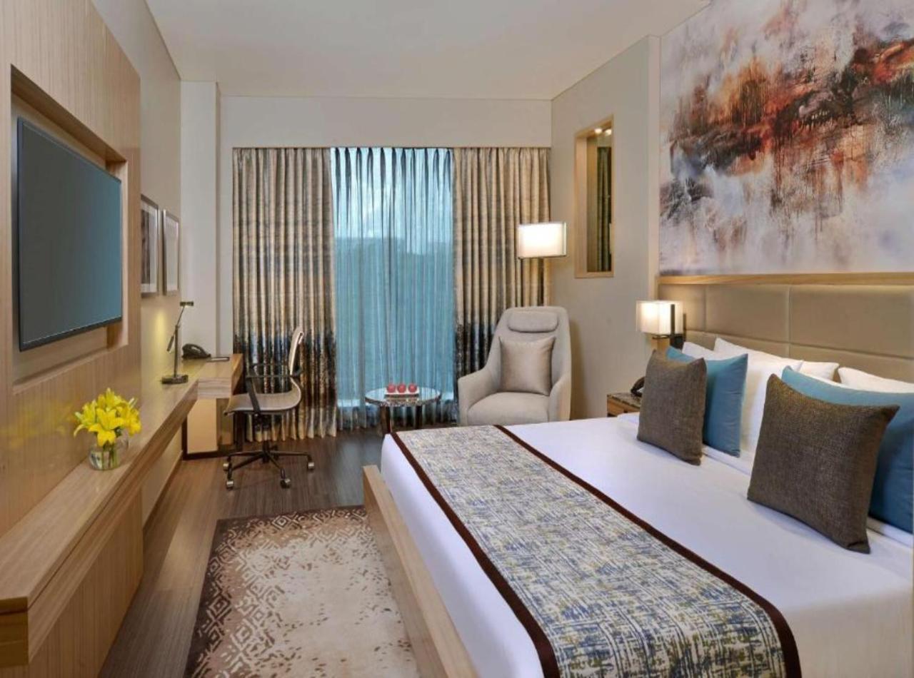 Airport De Olive Aero Near Igi Airport 4*
