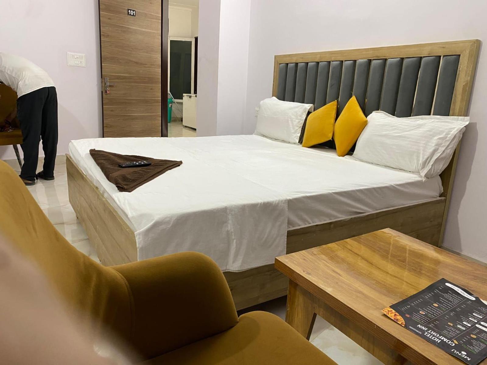 Hotel Couple Friendly Comfort Near Mundka Metro Station Delhi (National Capital Territory of India)