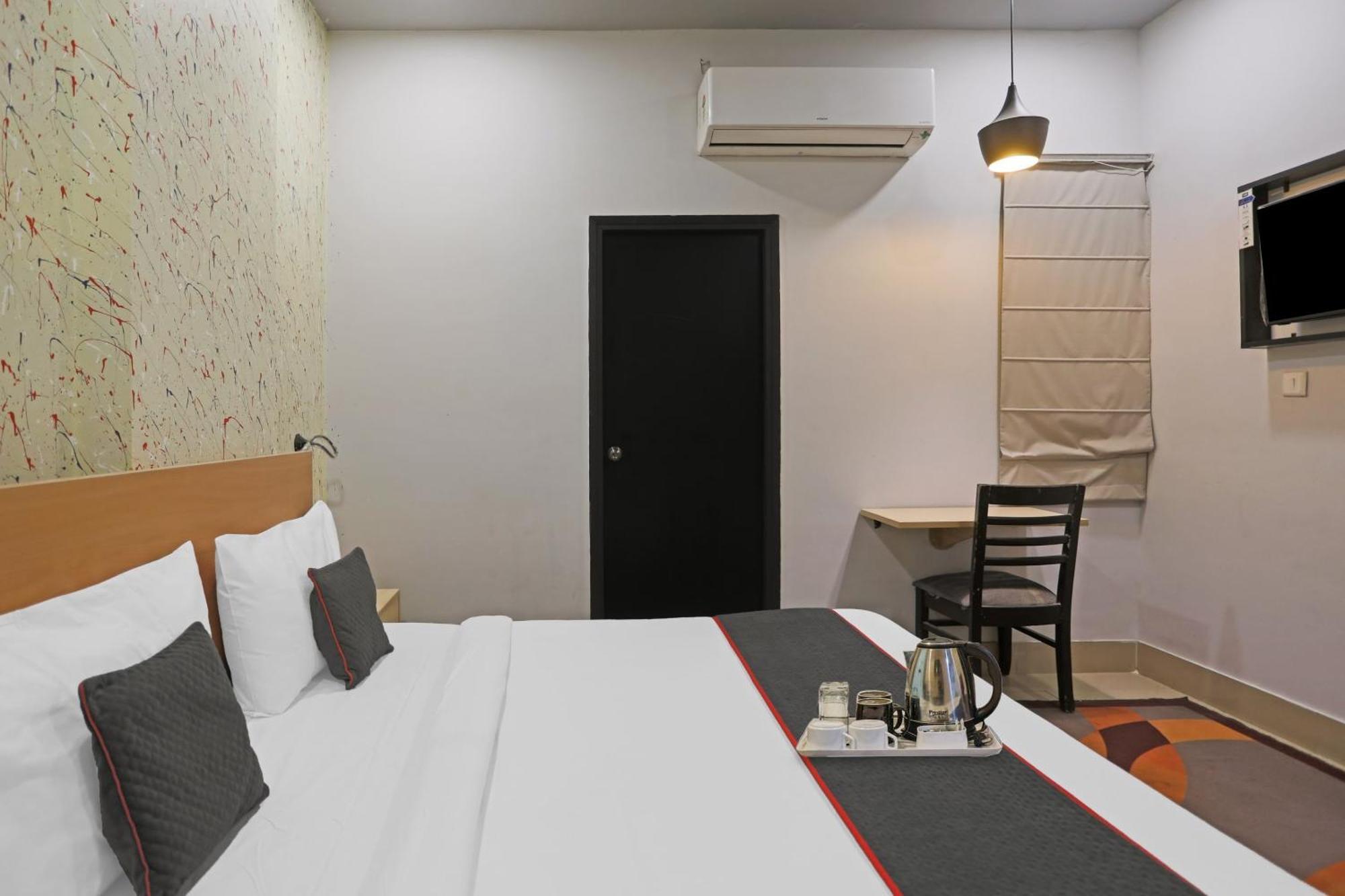 Super Townhouse Grand Pacific Ocean Hotel