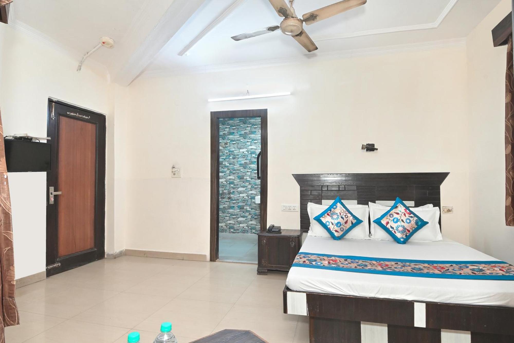 Ashoka Continental 3* New Delhi