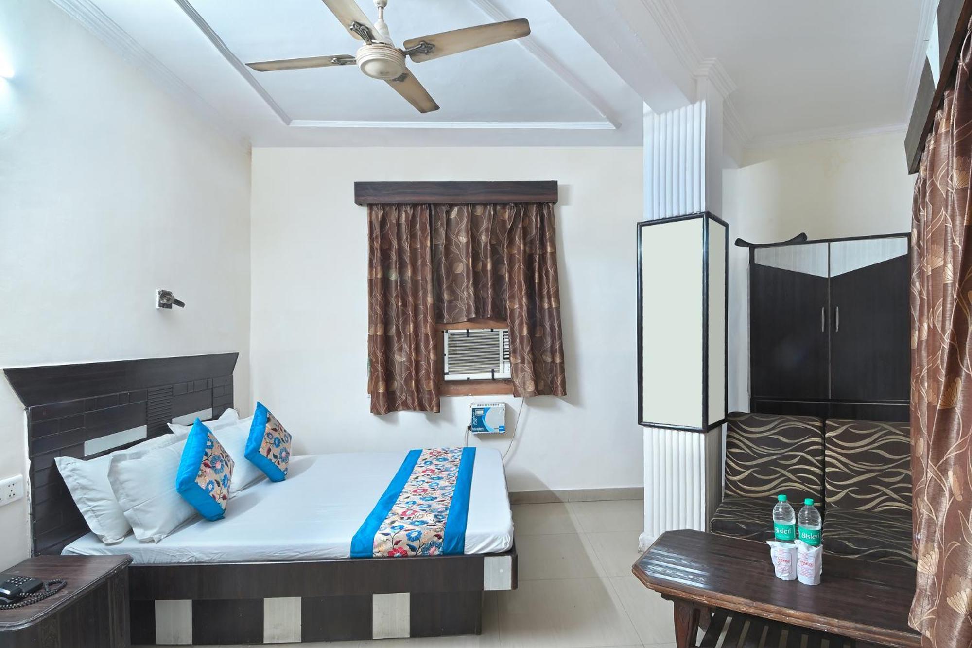 Ashoka Continental Hotel 3*