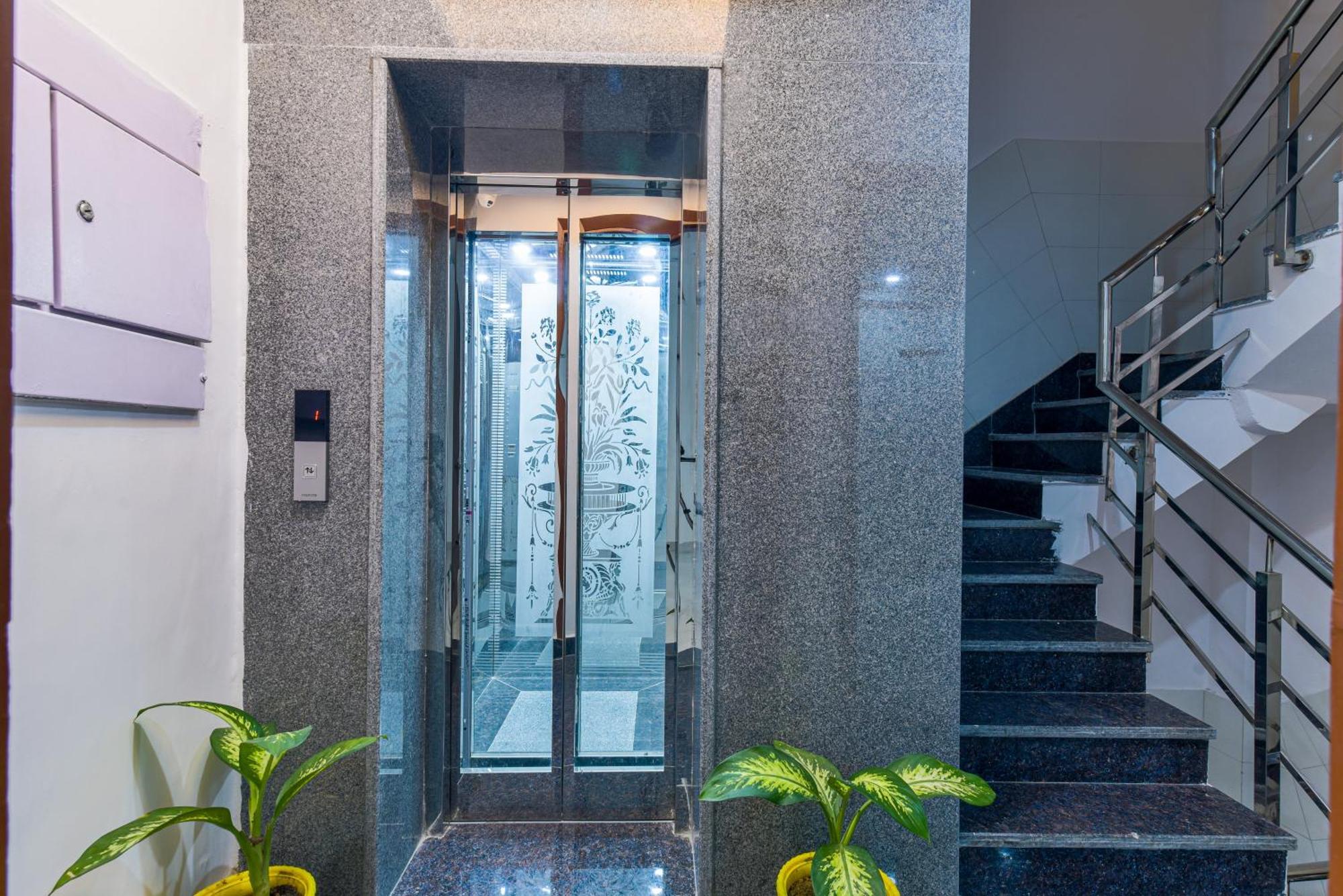 Hotel Diplomat Regency