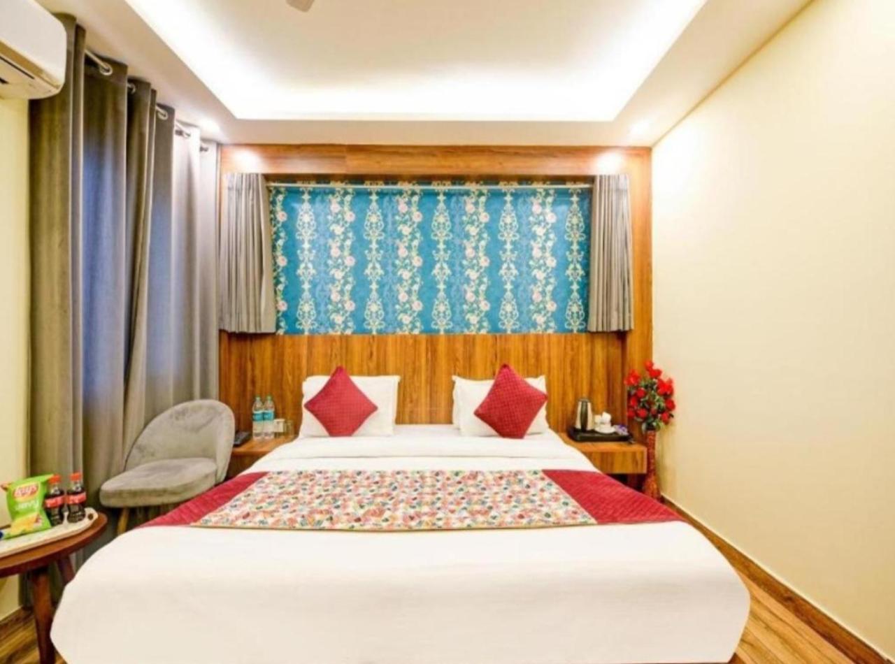 Hotel Vijaydeep Palace Near Delhi Airport 3*
