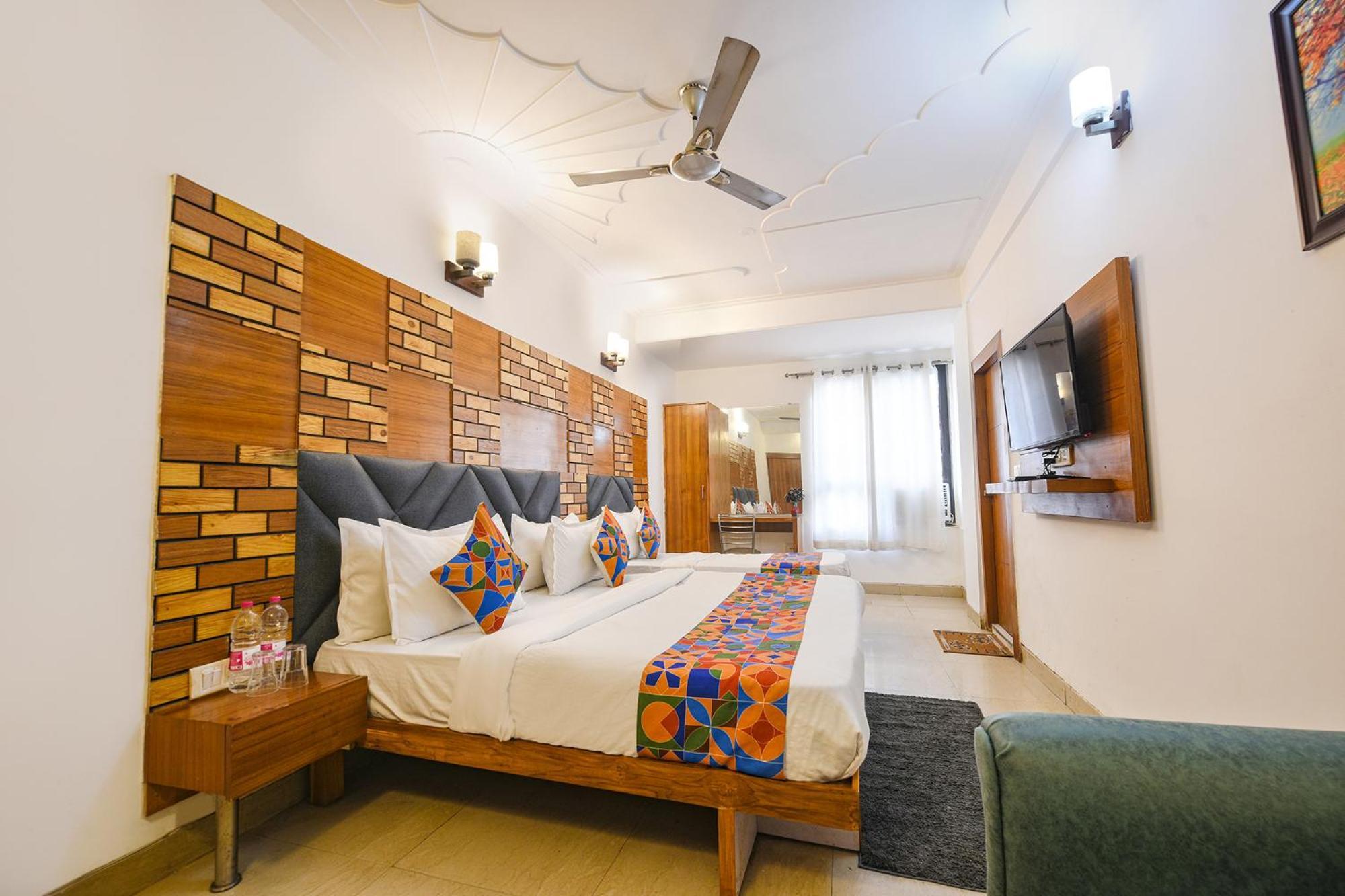 Fabhotel The Grand Ambrosia 4*