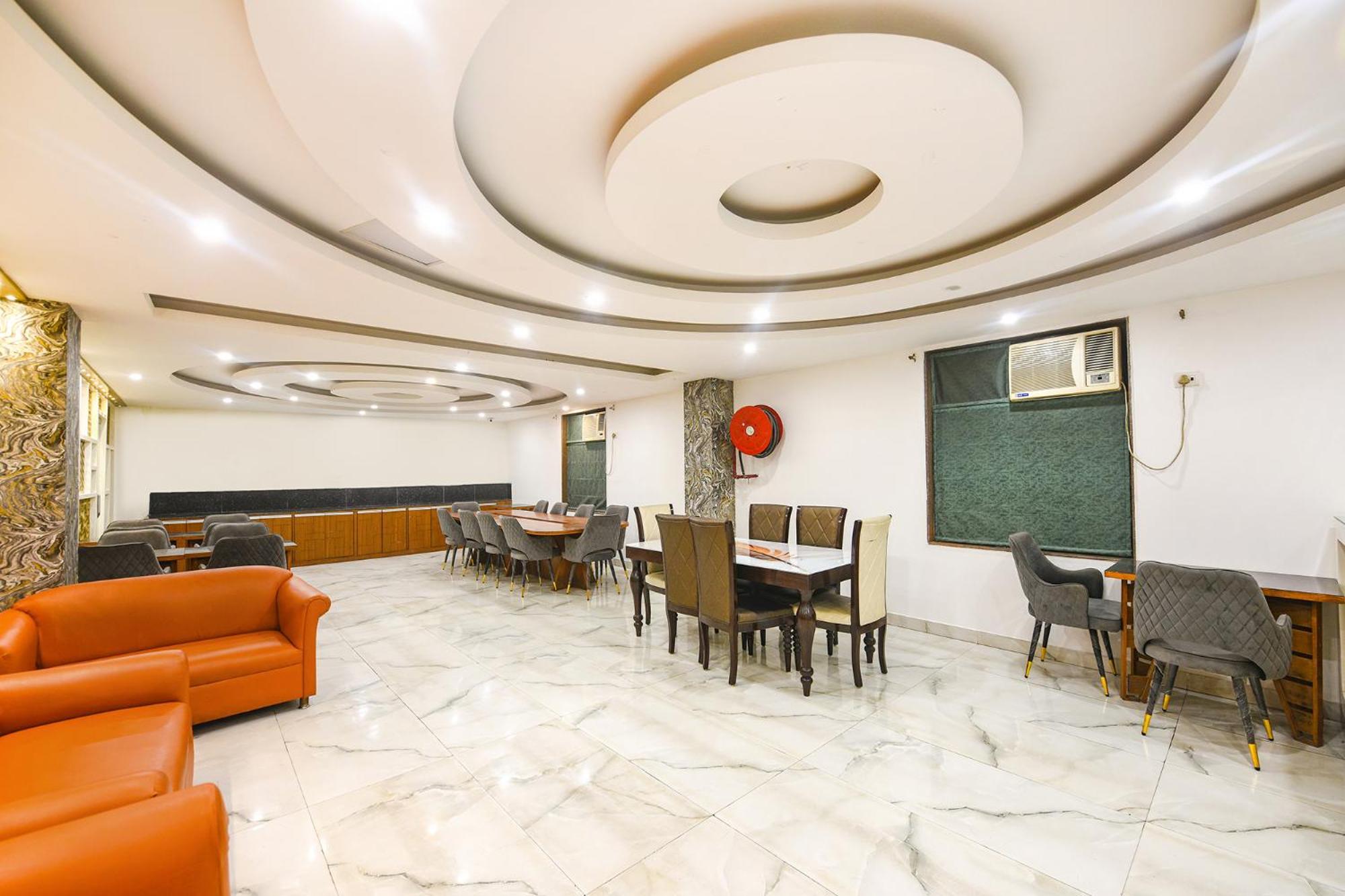 Fabhotel The Grand Ambrosia Hotel