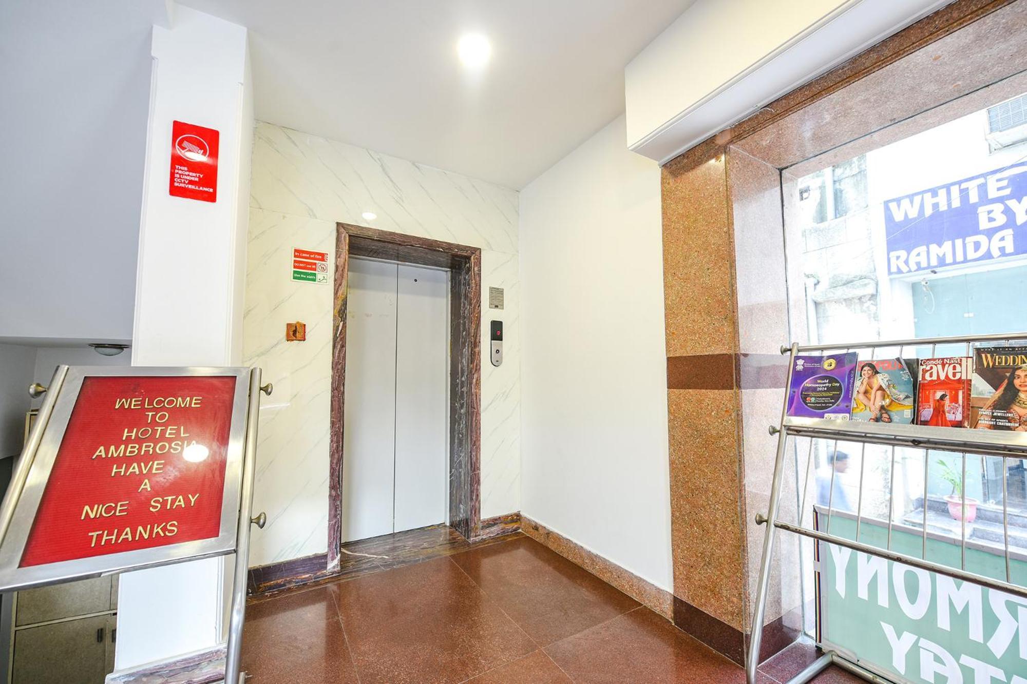 Fabhotel The Grand Ambrosia 4*