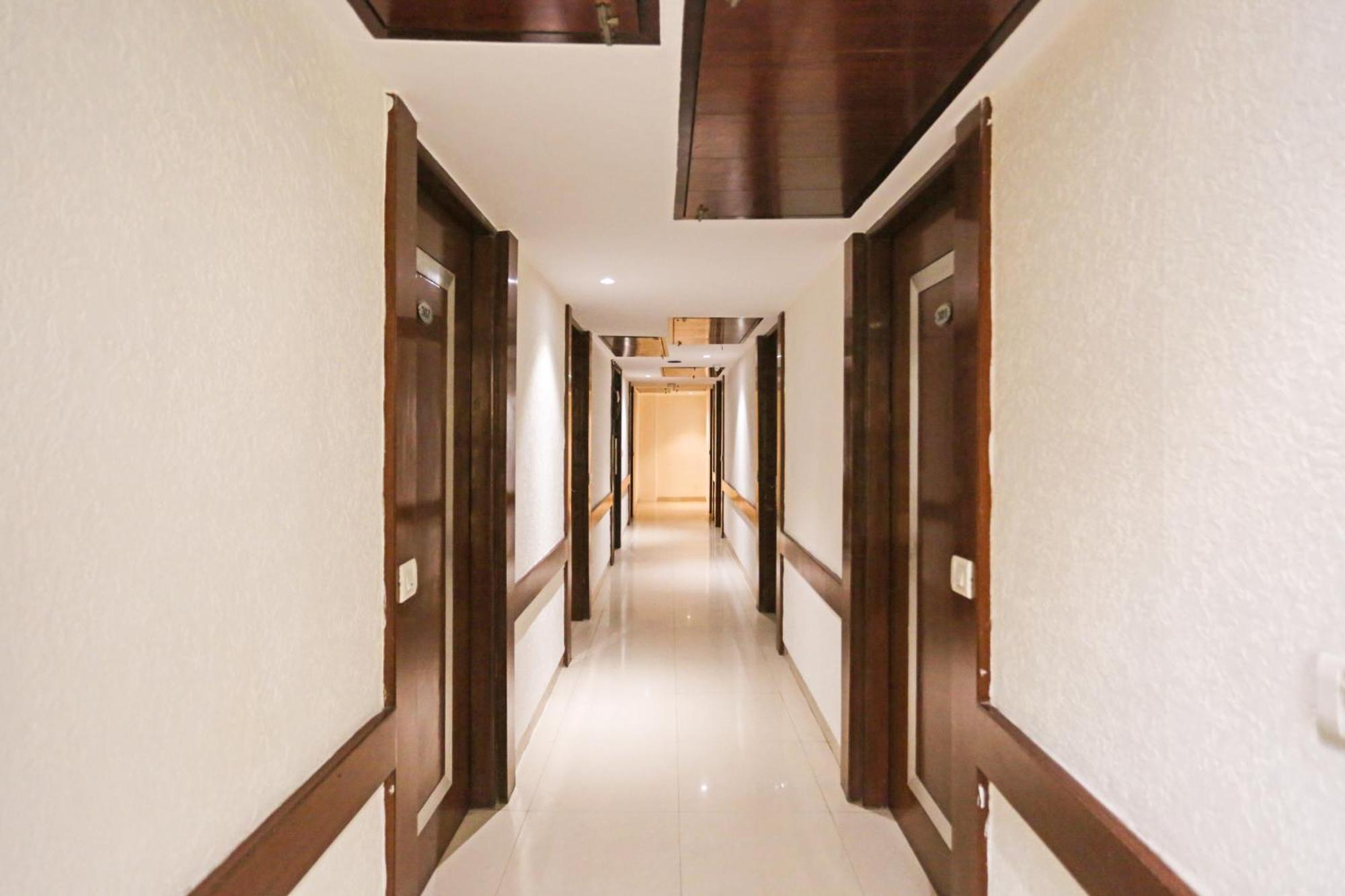 Hotel Luxury Near Igi Airport Nova Deli