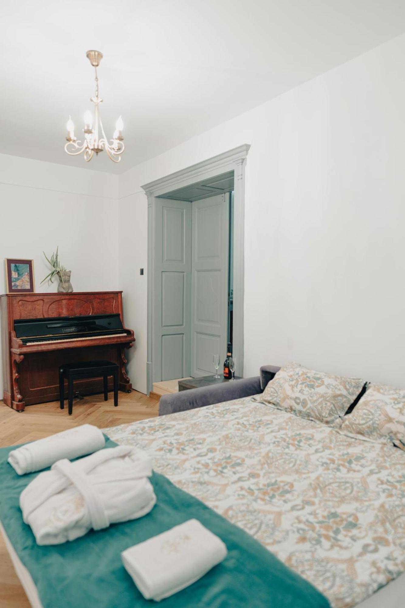 La Ambiance Near Igi Airport Hotel 4*