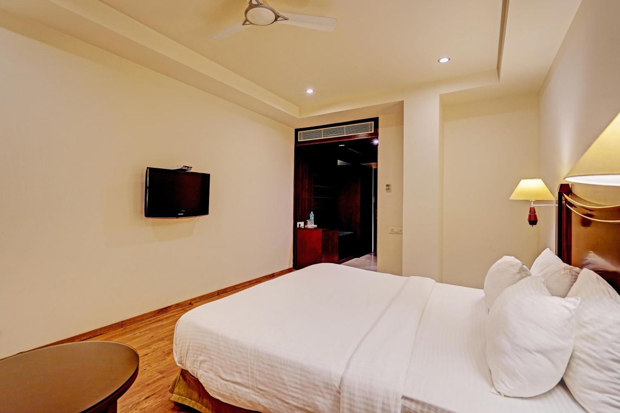 Hotel The Tark Near Delhi Airport