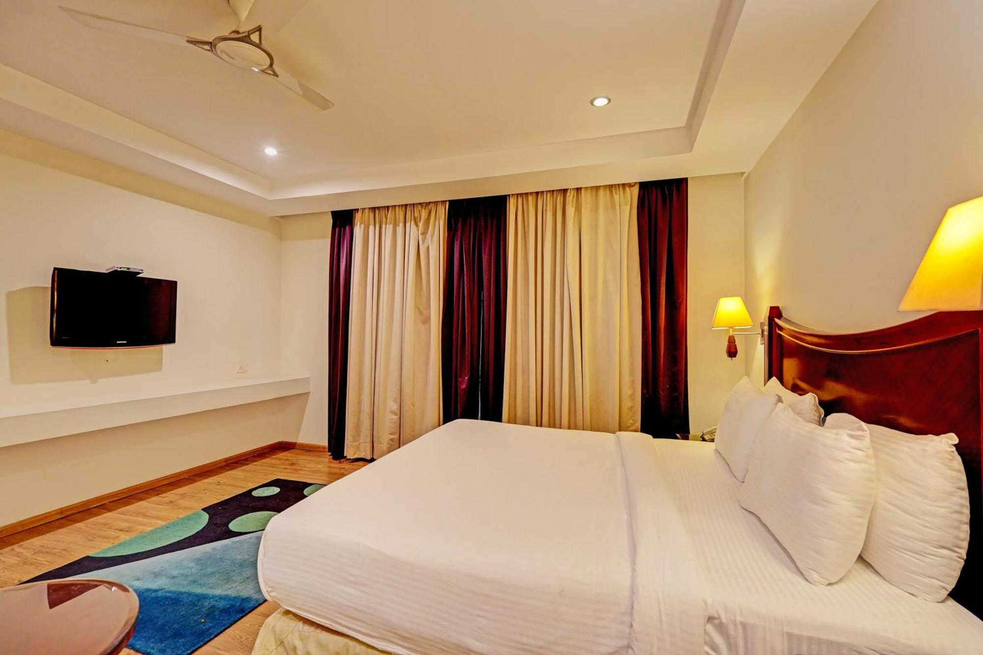 The Tark Near Delhi Airport 4* New Delhi