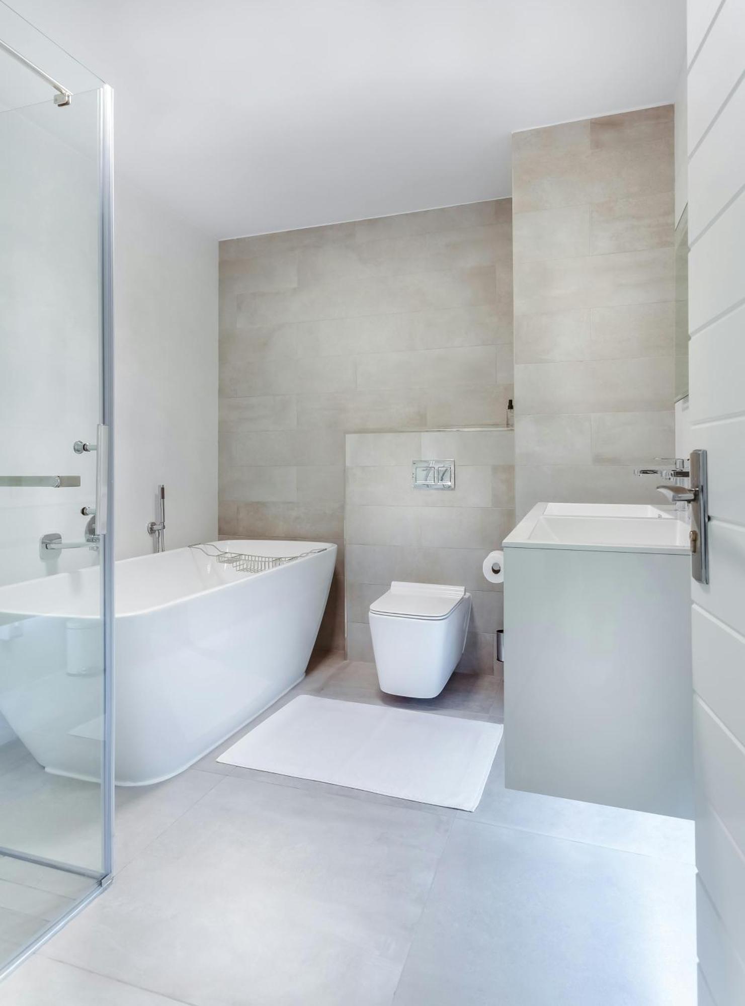 Luxury Global * New Delhi