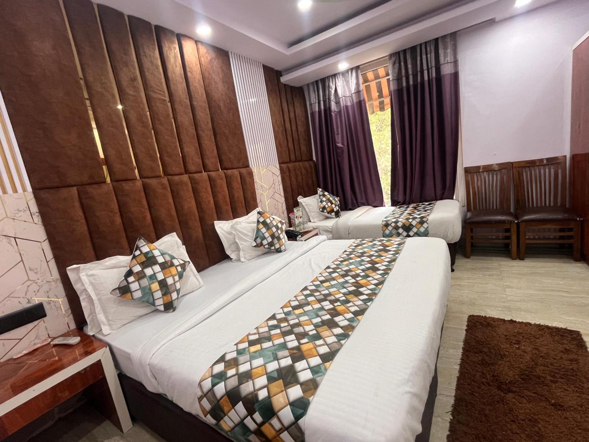 Hotel Embassy Near Rk Ashram Metro New Delhi