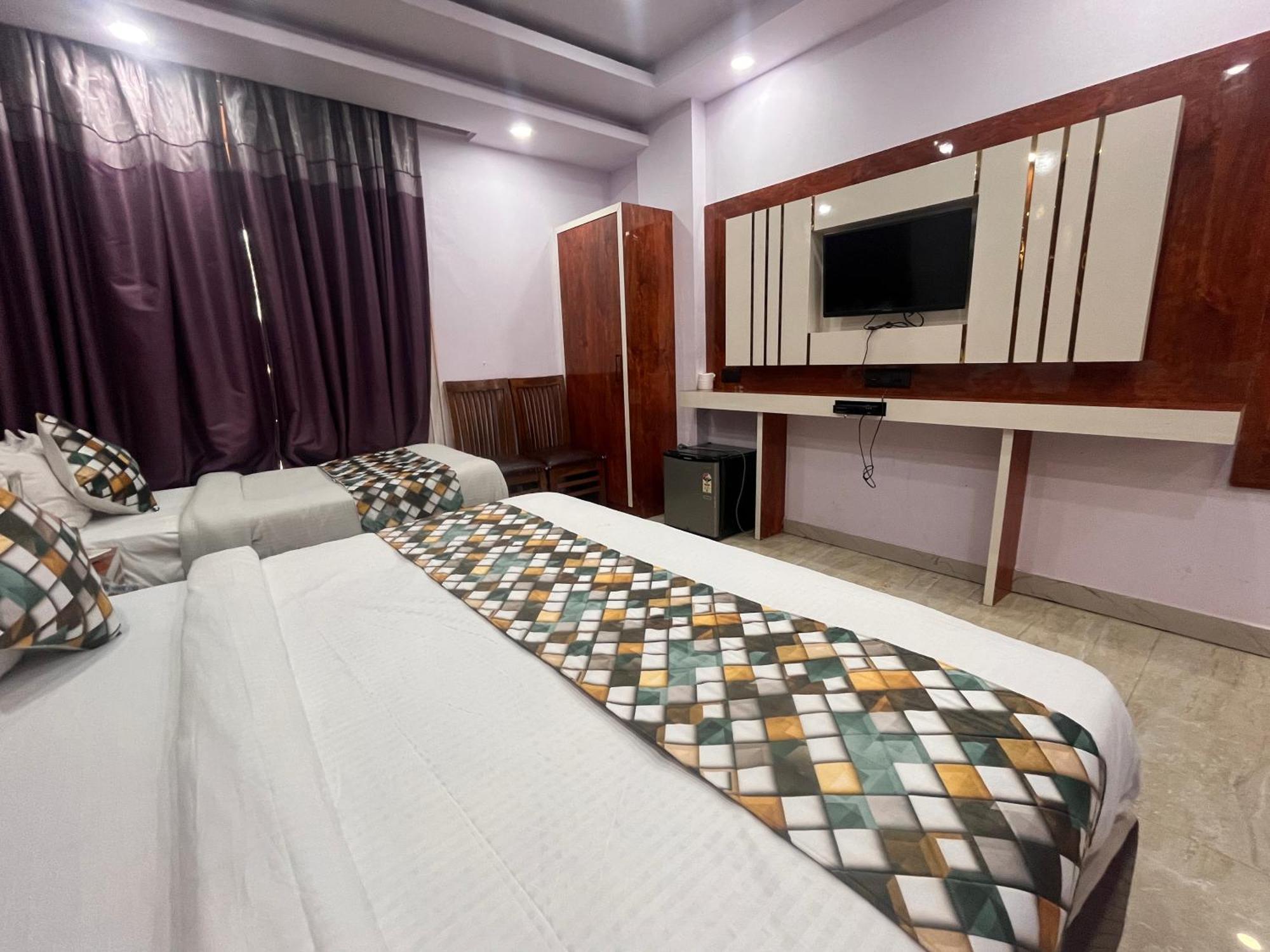 Hotel Embassy Near Rk Ashram Metro New Delhi