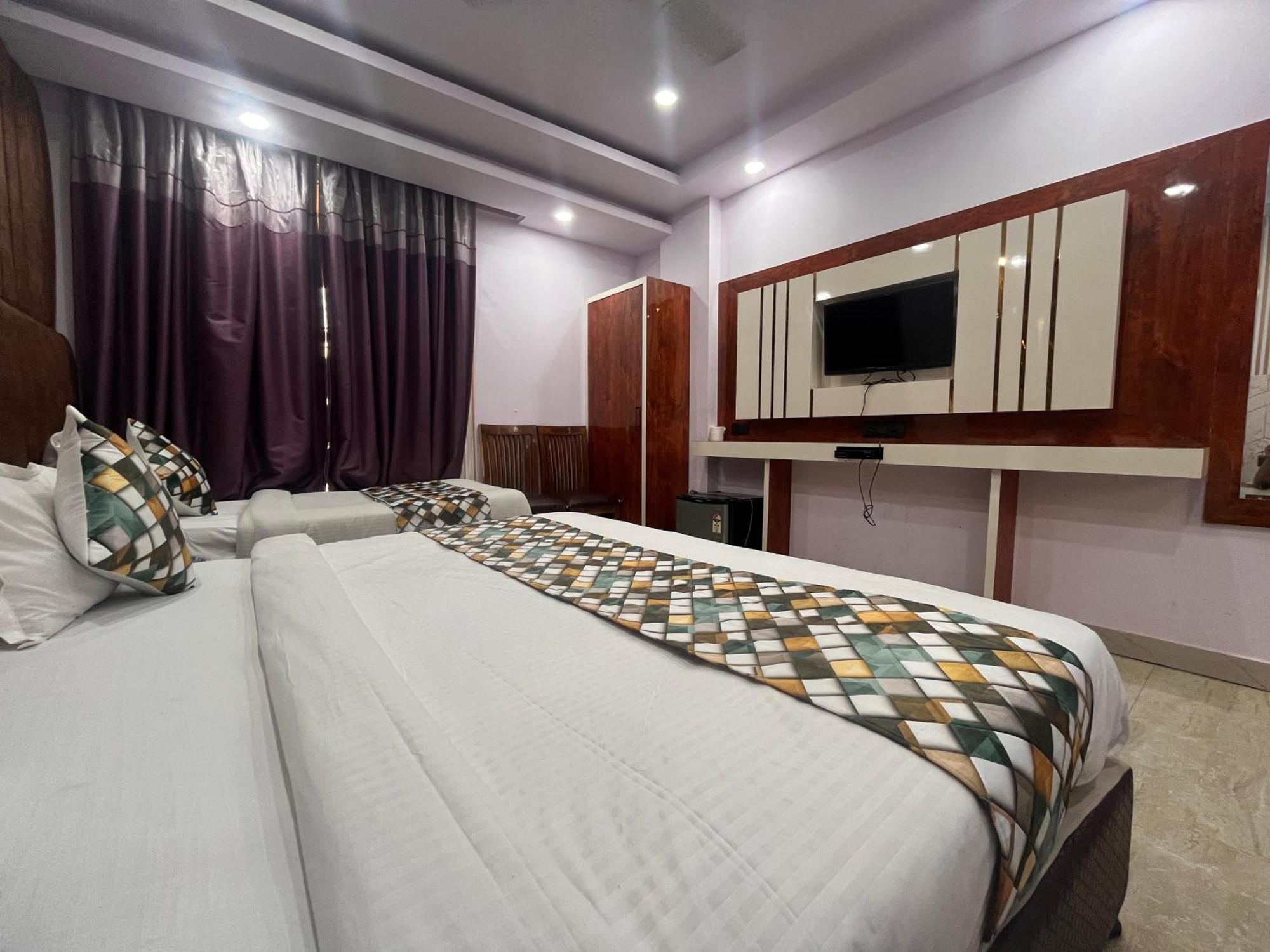 Hotel Embassy Near Rk Ashram Metro New Delhi