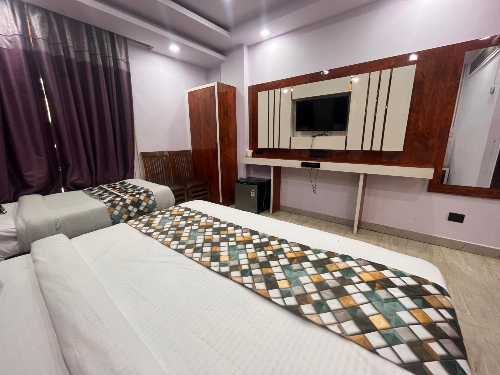 Hotel Embassy Near Rk Ashram Metro