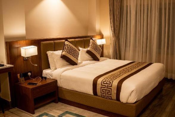 Tulip Near Delhi Airport Hotel 4*