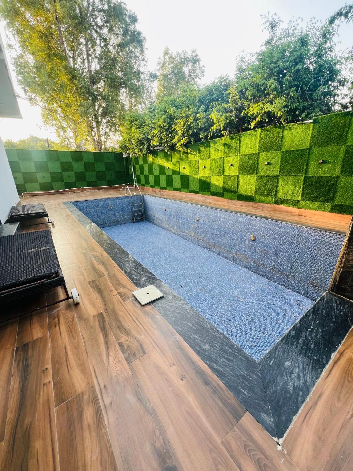 Villa Green Villa *