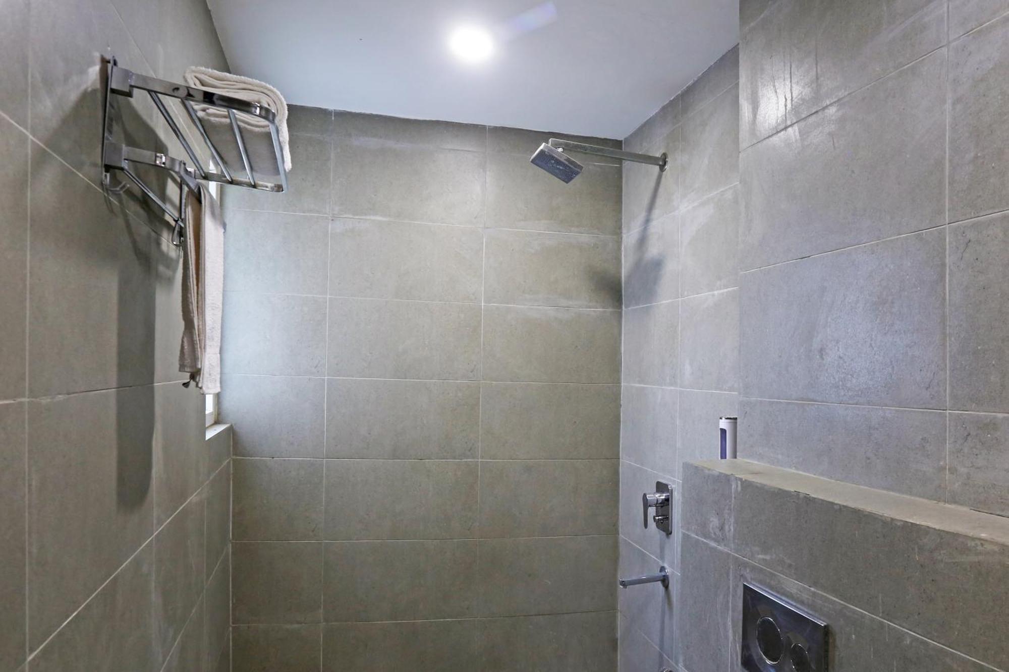 Hotel Twamev Residency Uttam Nagar Couple Friendly
