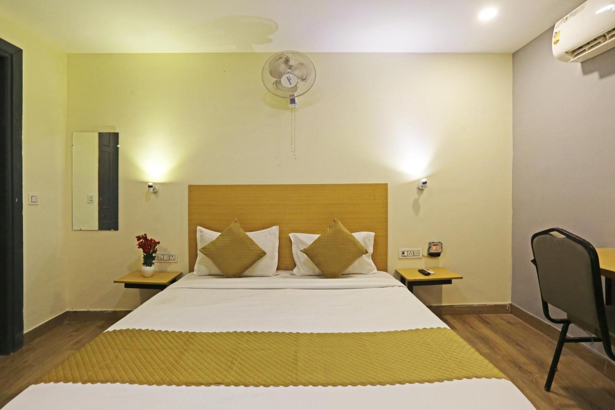 Hotel Twamev Residency Uttam Nagar Couple Friendly 4*