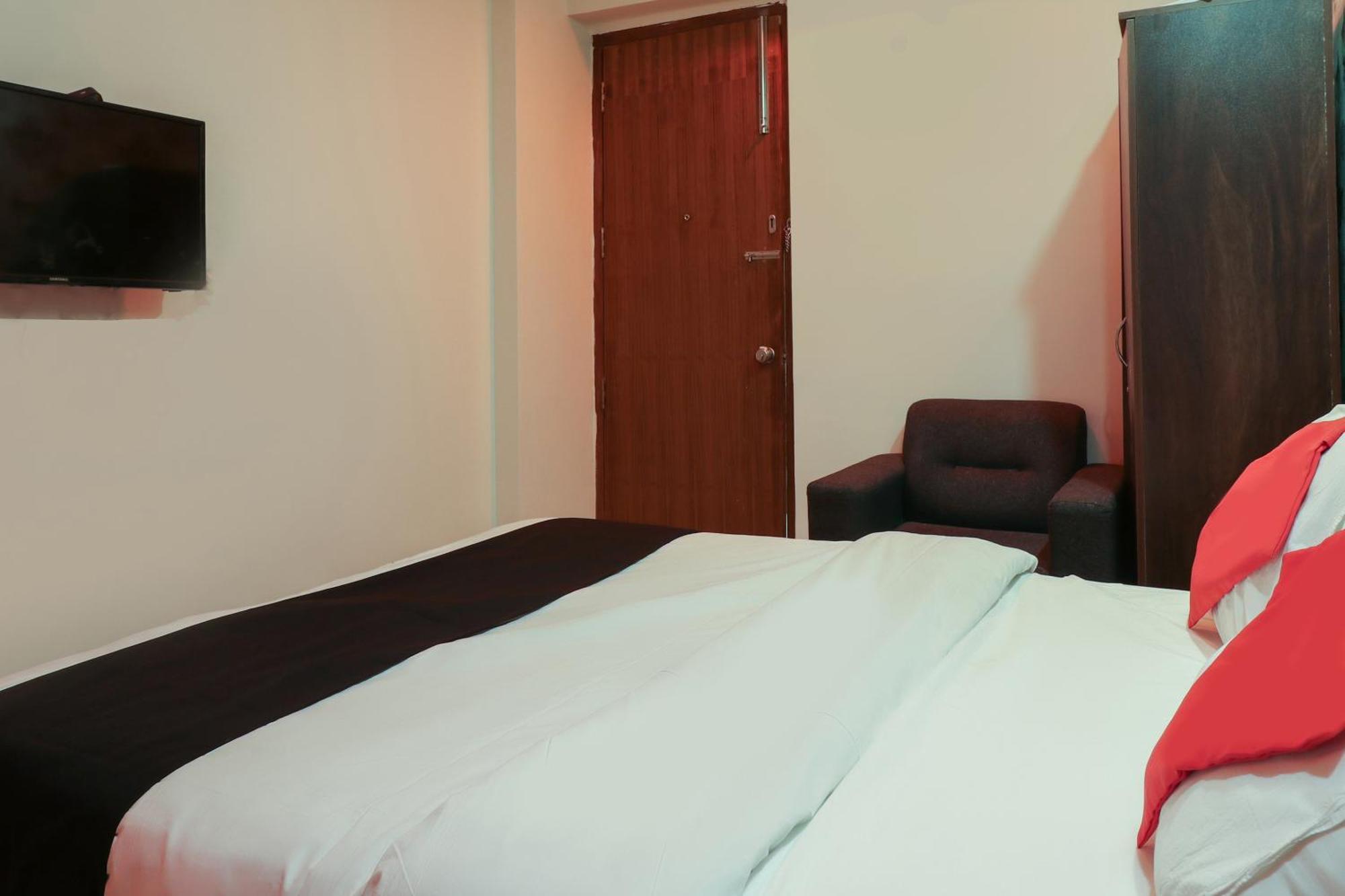 O Golden Eye Hotel
