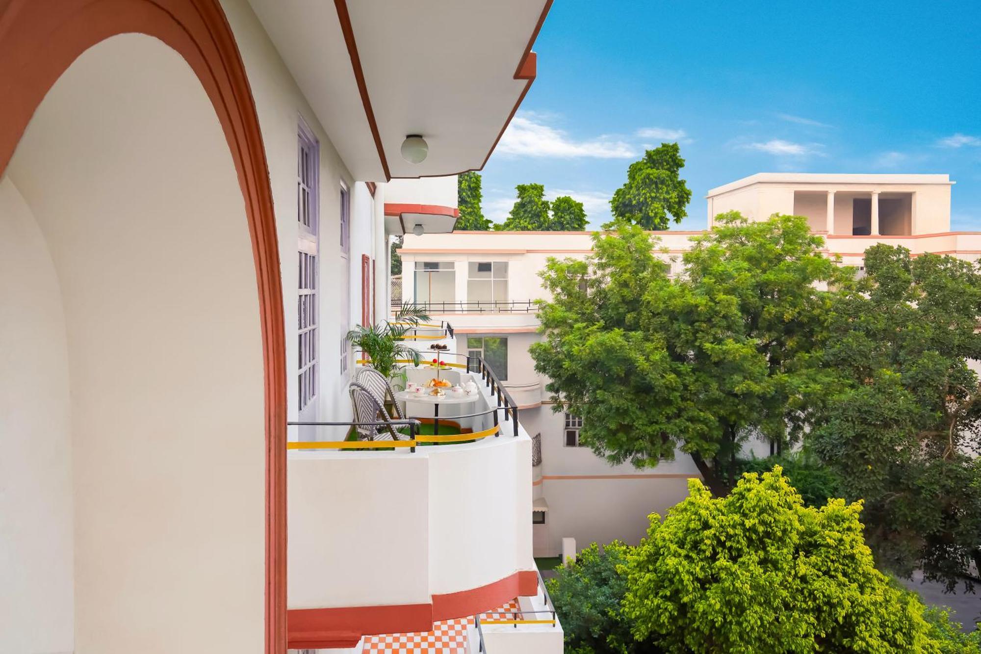 Ambassador, - Ihcl Seleqtions Hotel