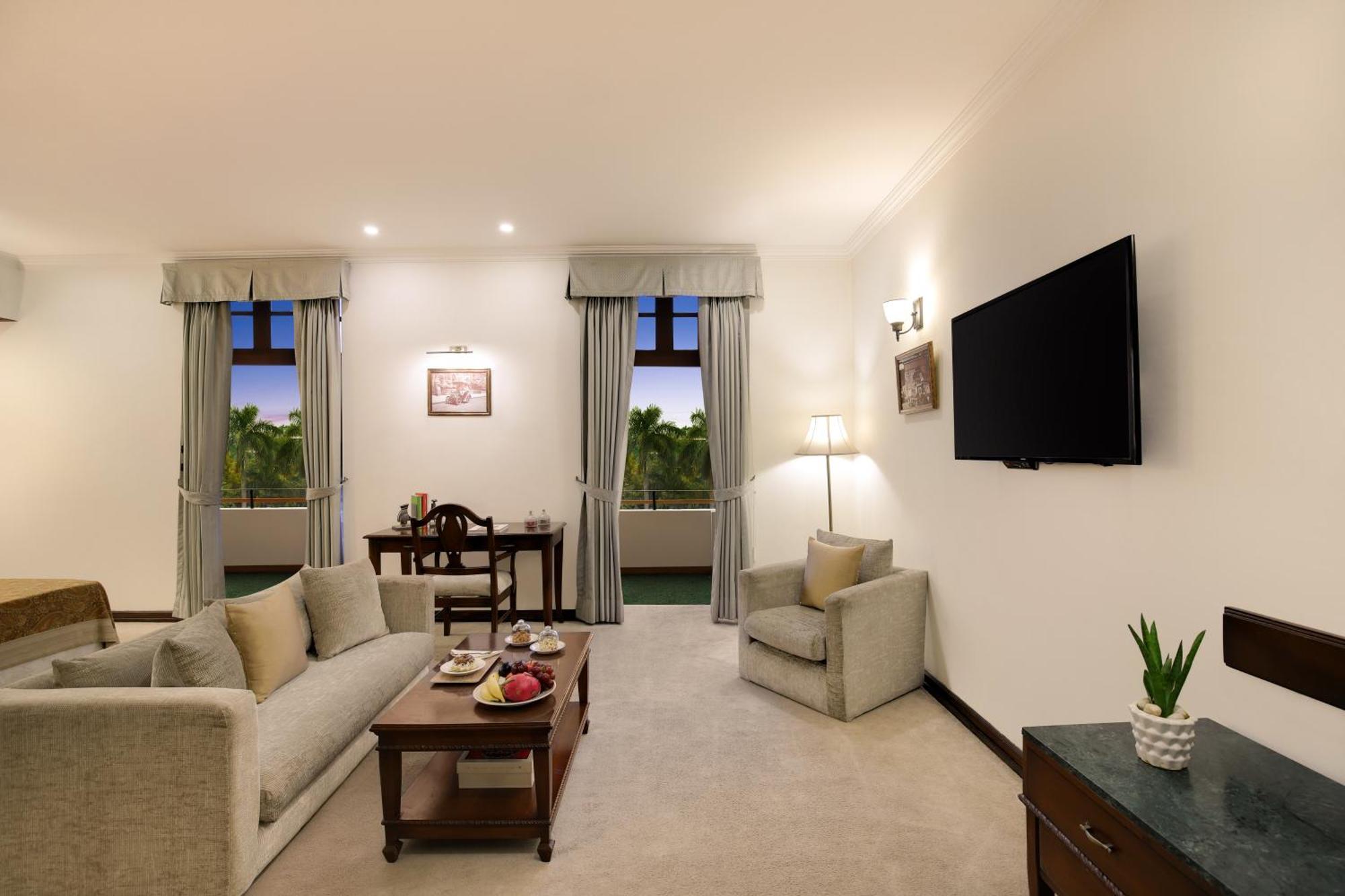 Ambassador, - Ihcl Seleqtions Hotel New Delhi
