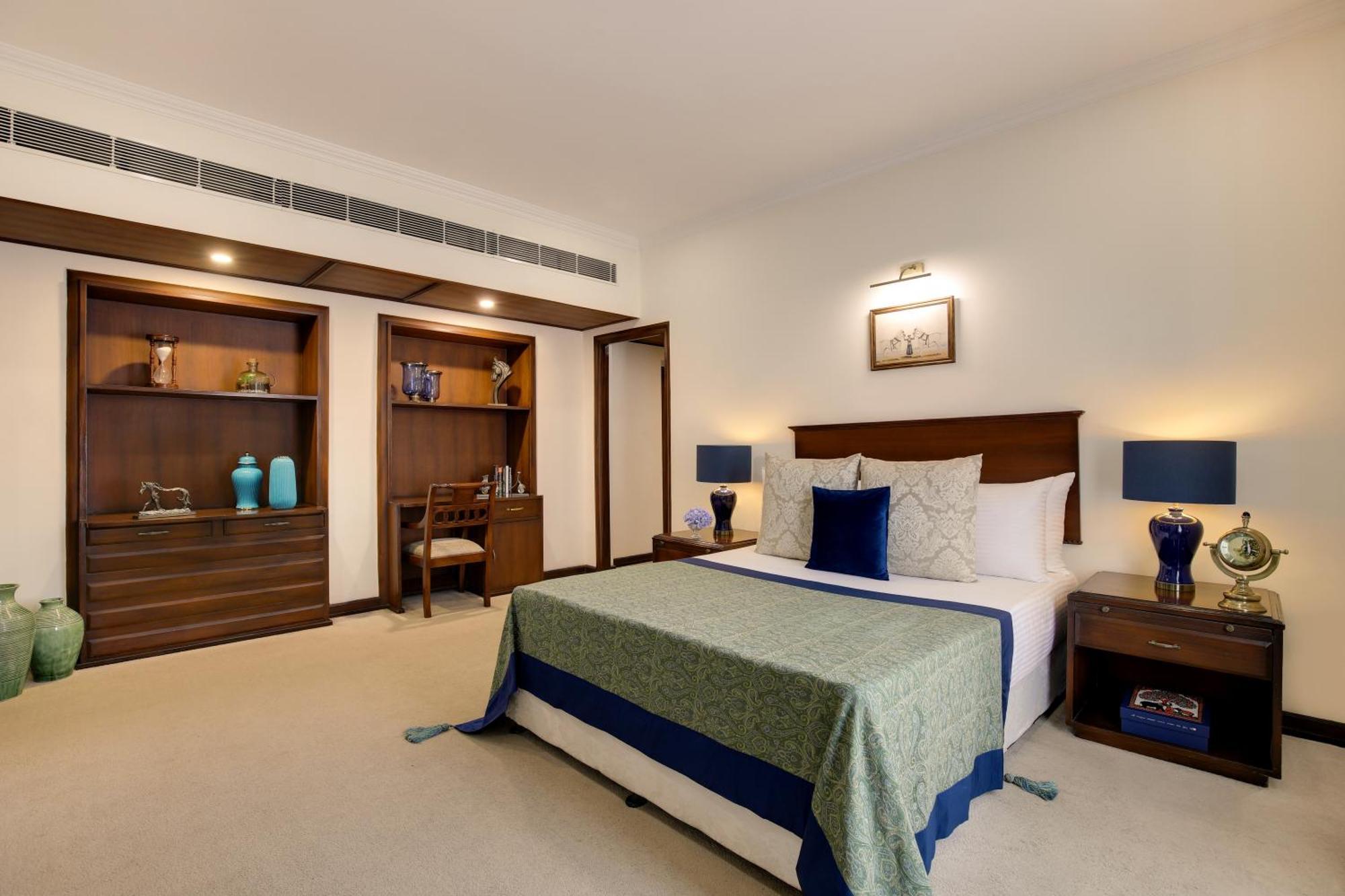 Ambassador, - Ihcl Seleqtions Hotel