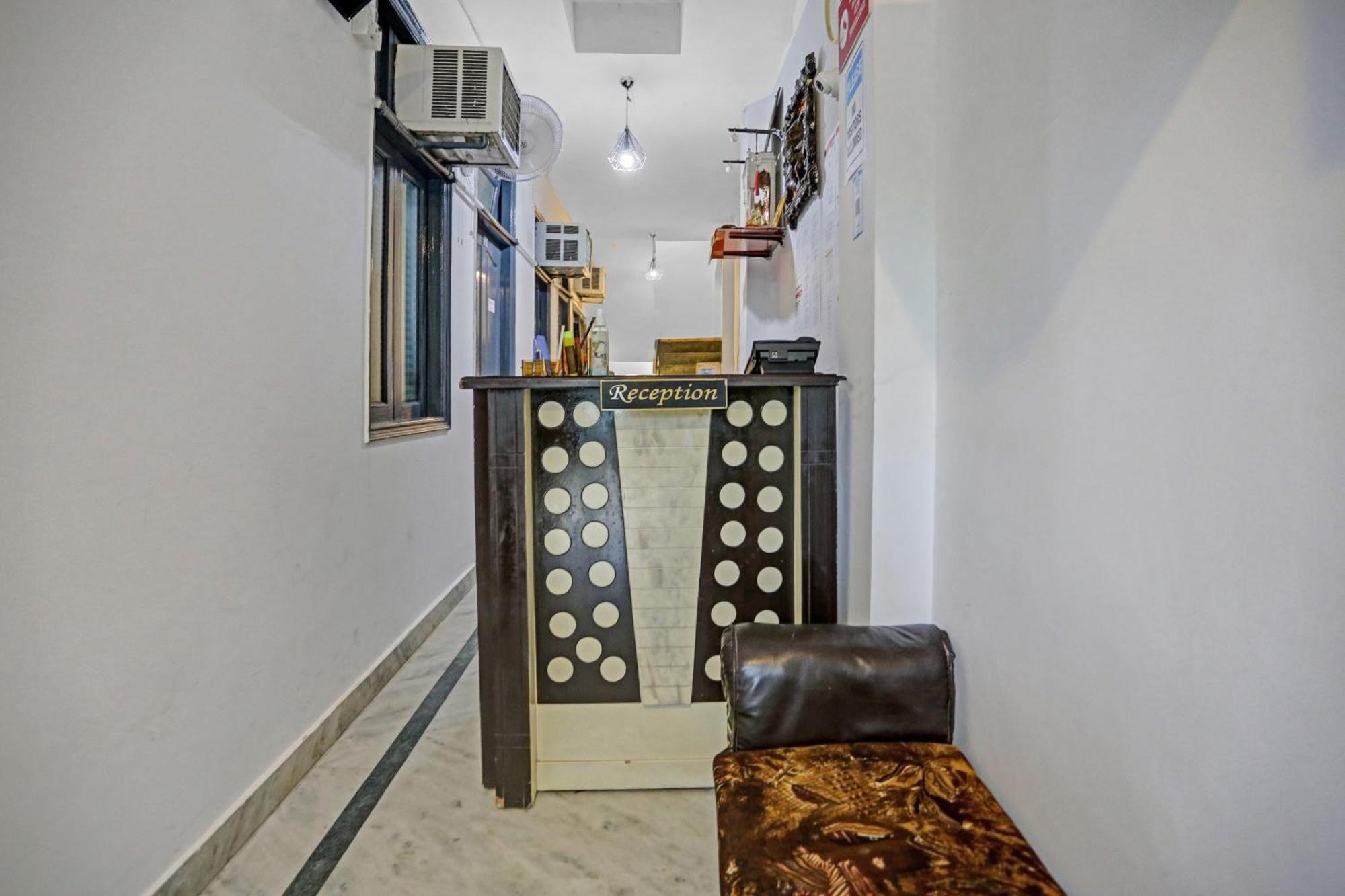 Hotel O The Premium New Delhi
