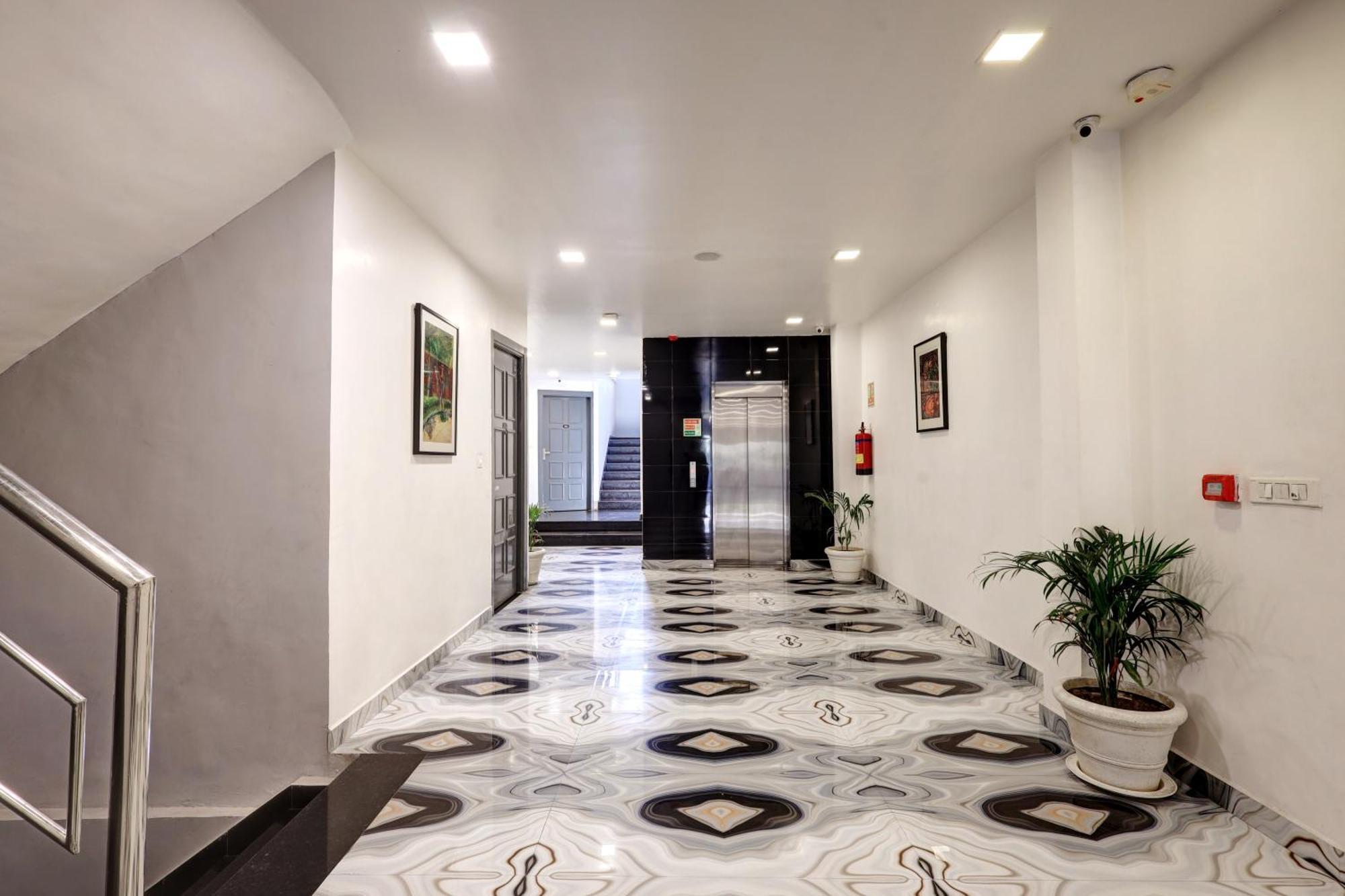 Hotel The Rasa Near Welcome Metro Station New Delhi