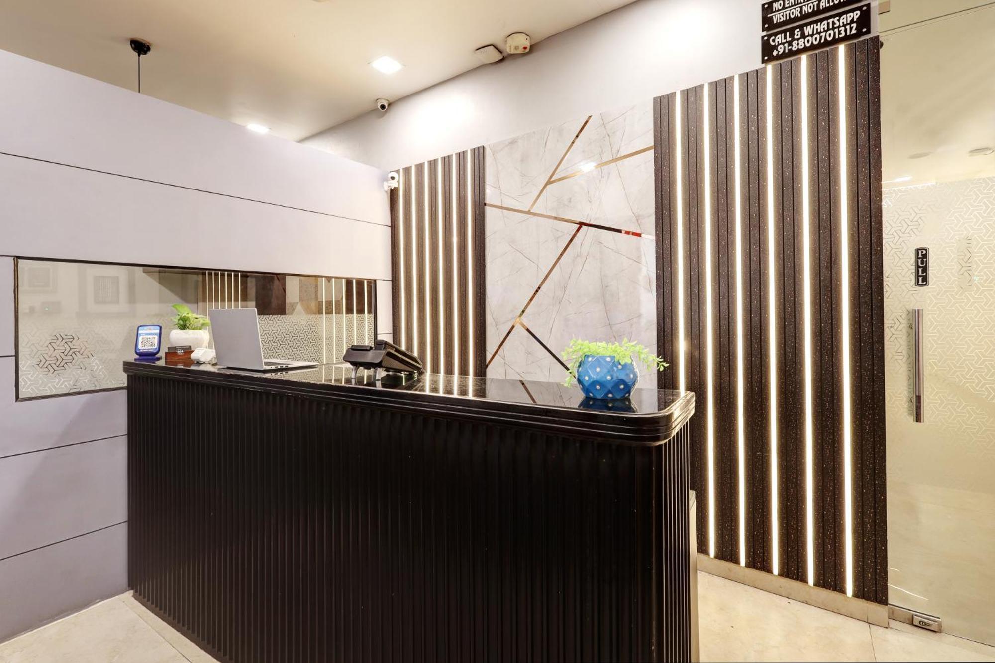 The Rasa Near Welcome Metro Station Hotel