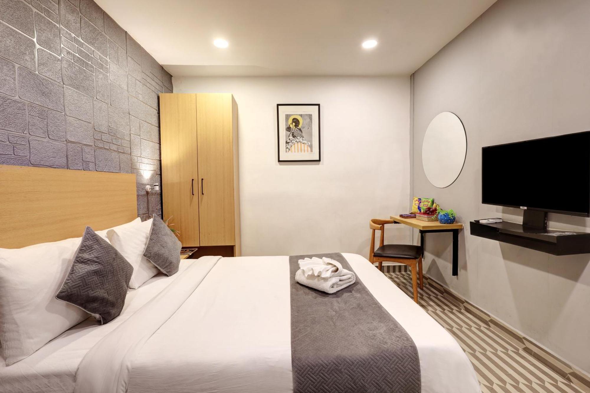 The Rasa Near Welcome Metro Station Hotel 3*