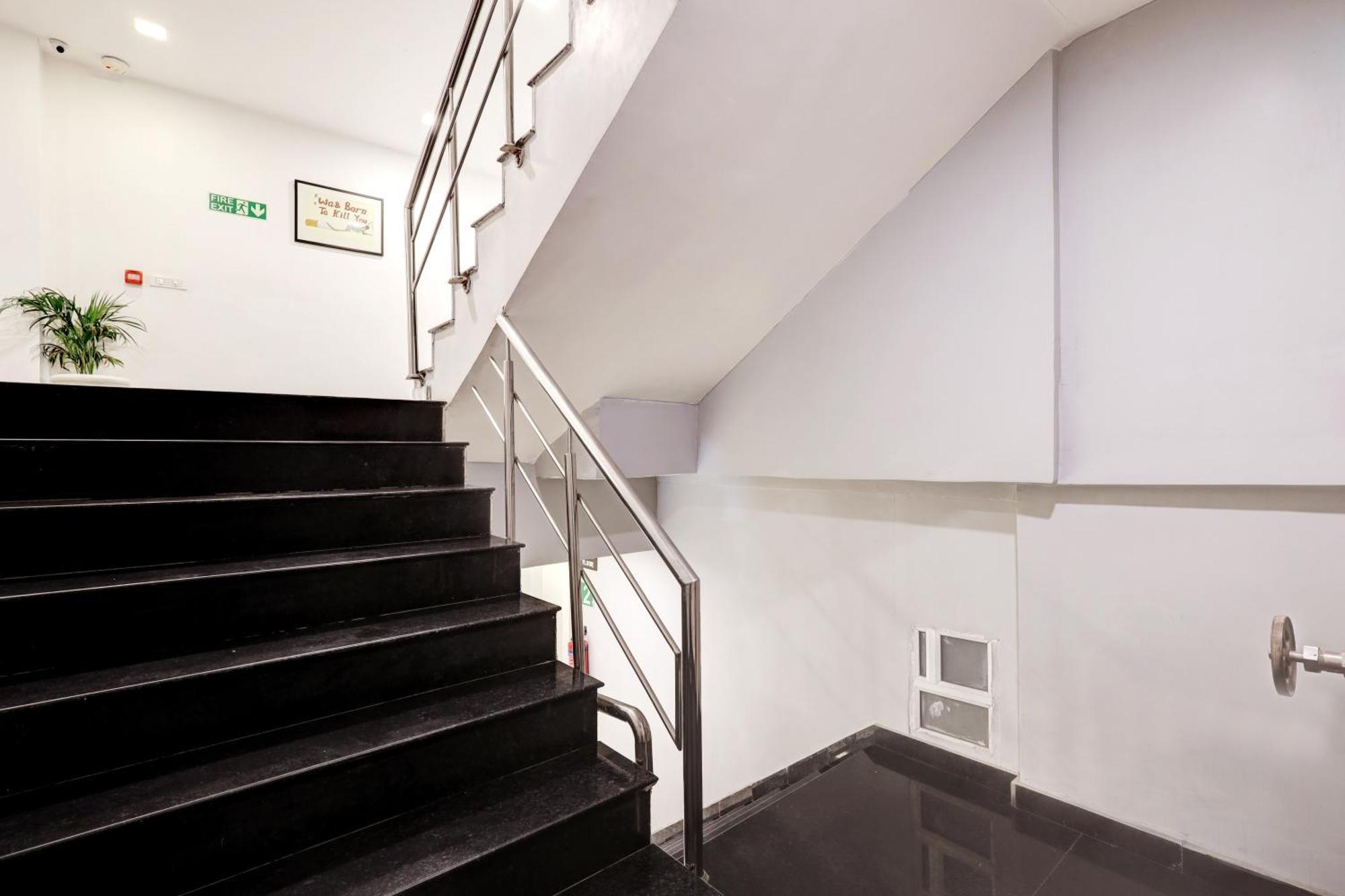 The Rasa Near Welcome Metro Station 3*